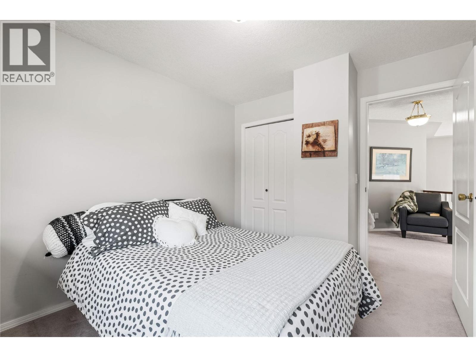 2302 Maundrell Avenue - 33