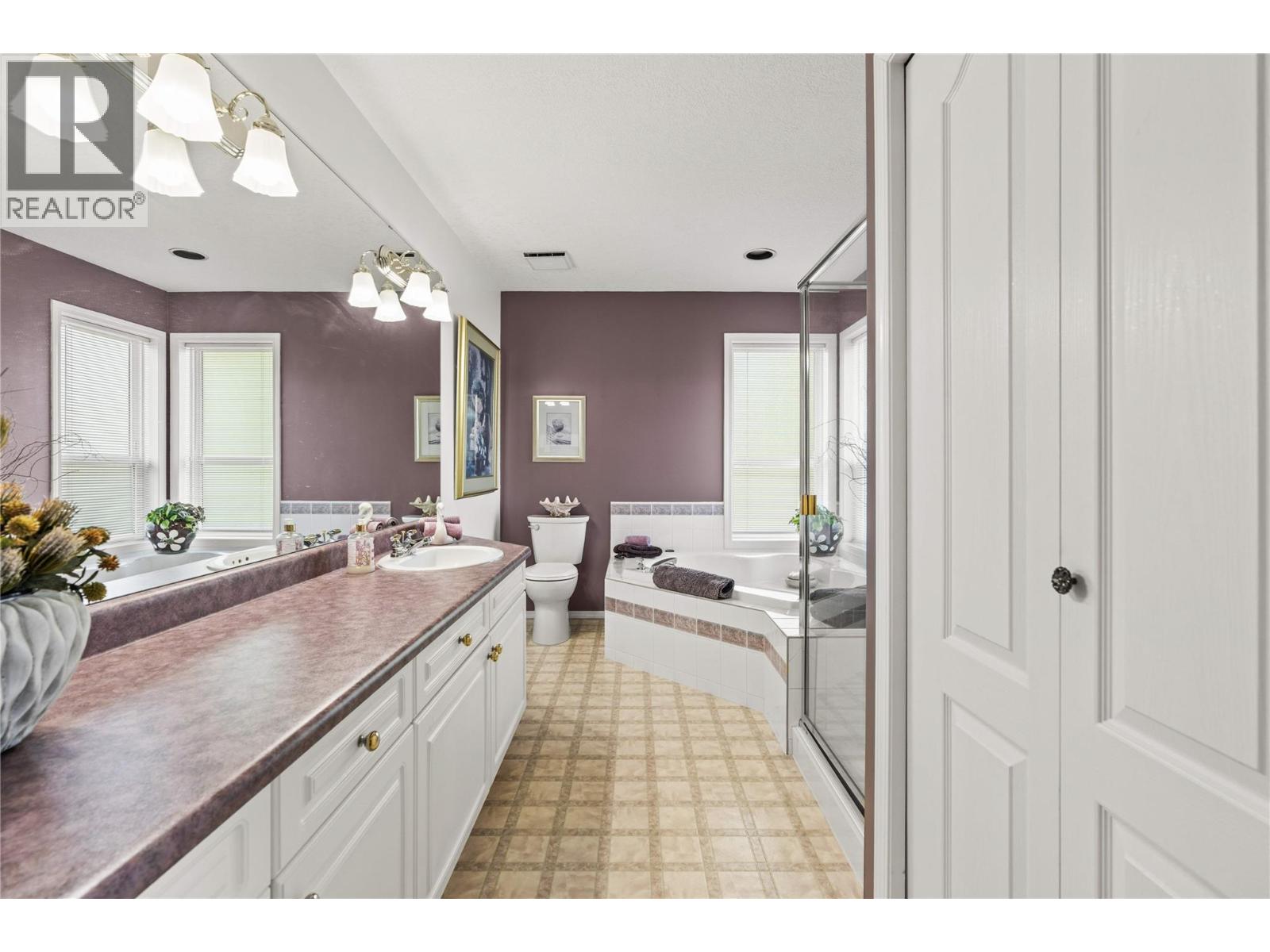 2302 Maundrell Avenue - 36