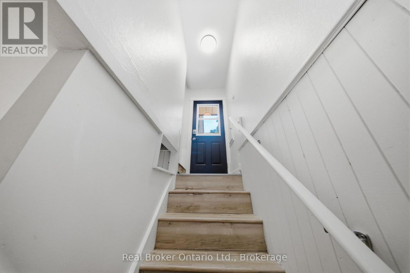 80 JACKSON AVENUE - 22