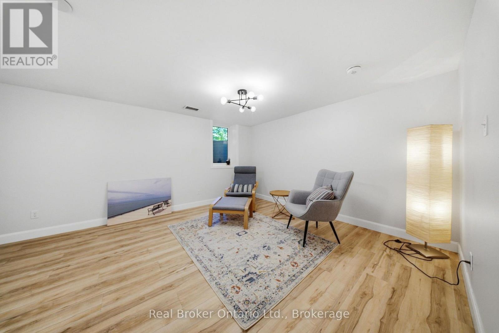 80 JACKSON AVENUE - 24