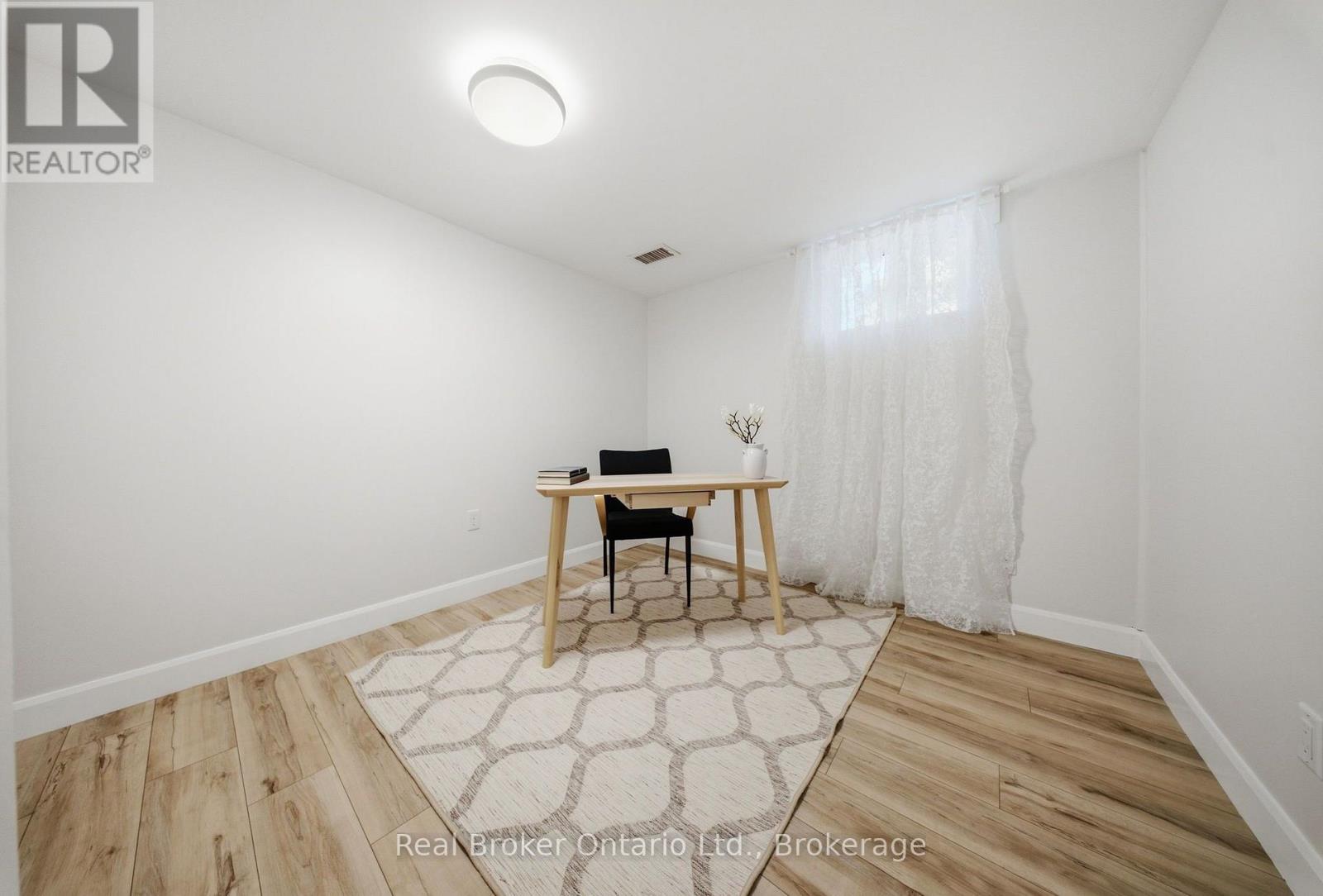 80 JACKSON AVENUE - 31