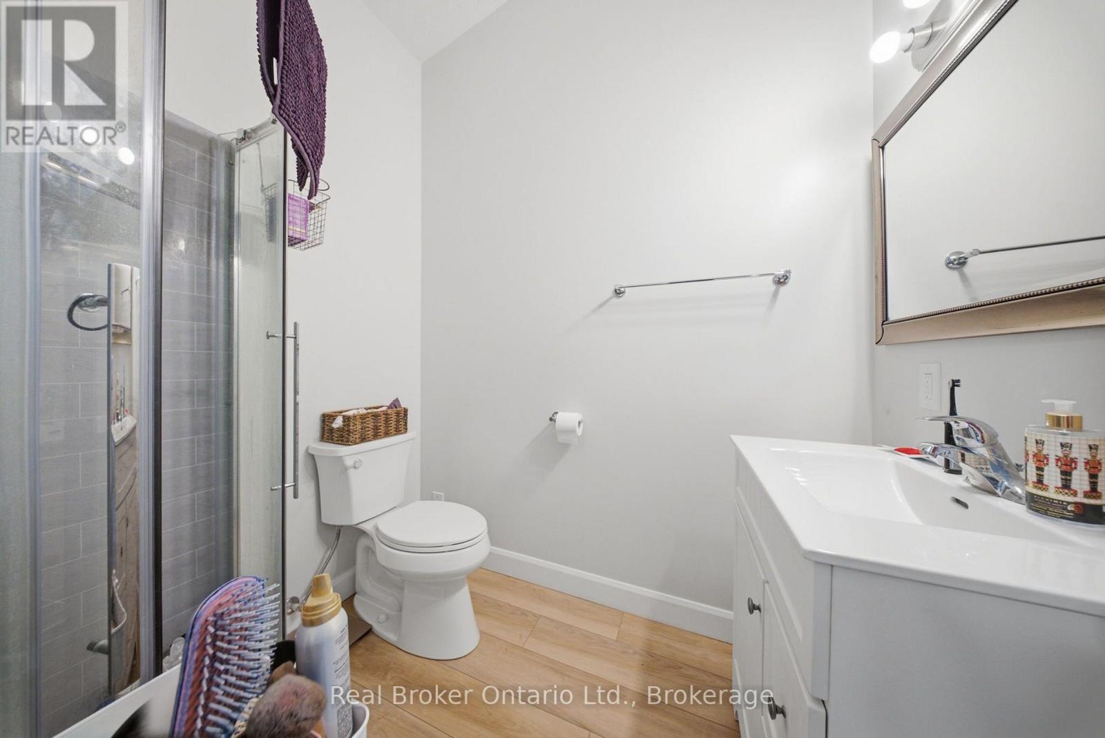 80 JACKSON AVENUE - 37