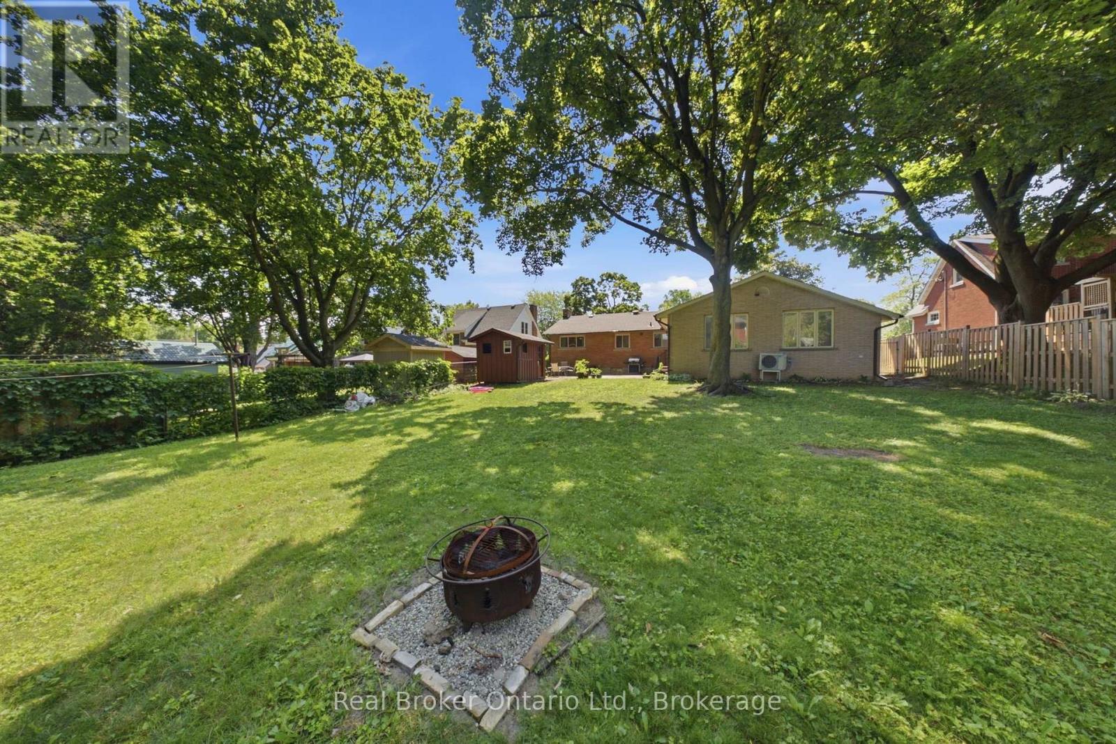 80 JACKSON AVENUE - 44