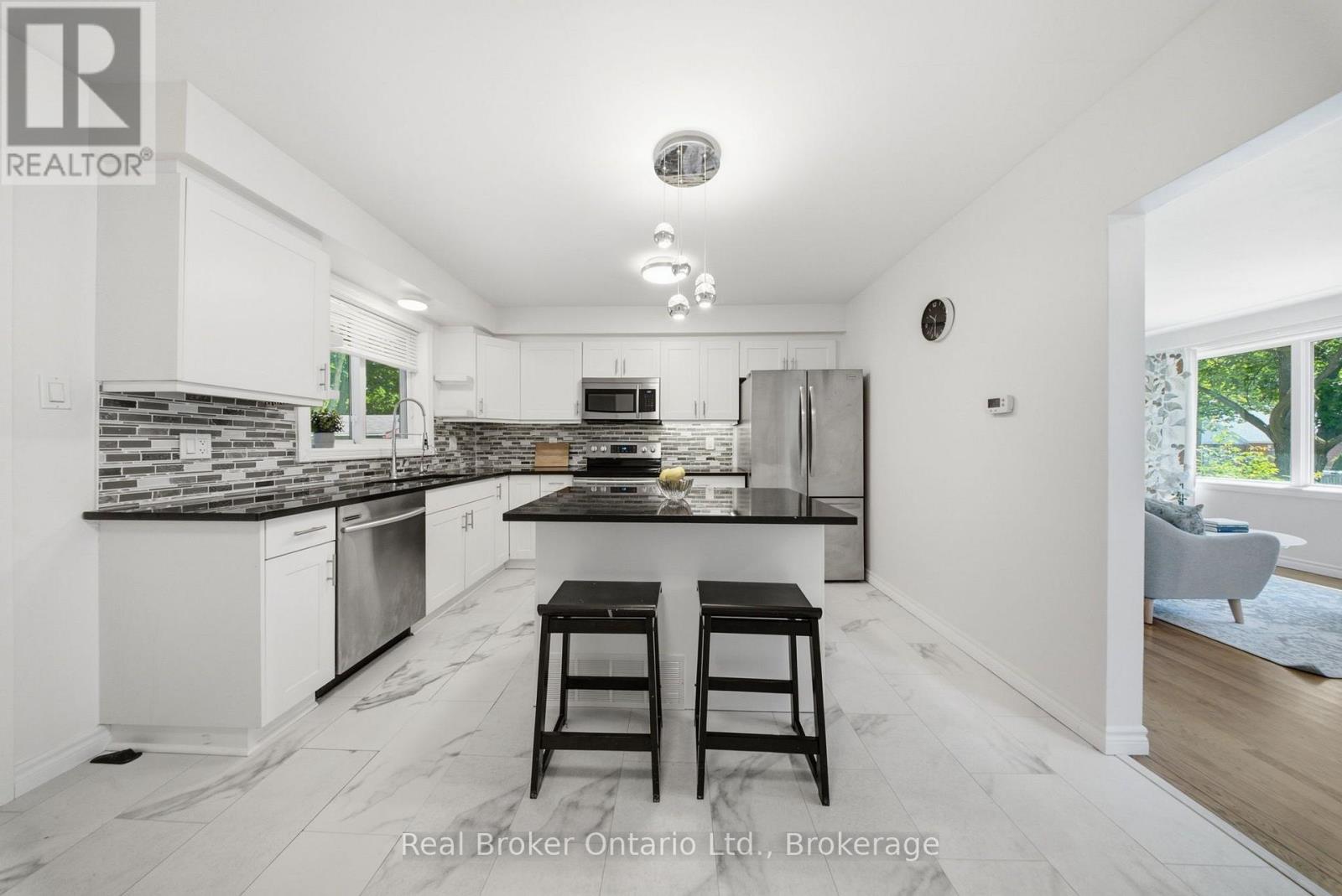 80 JACKSON AVENUE - 8