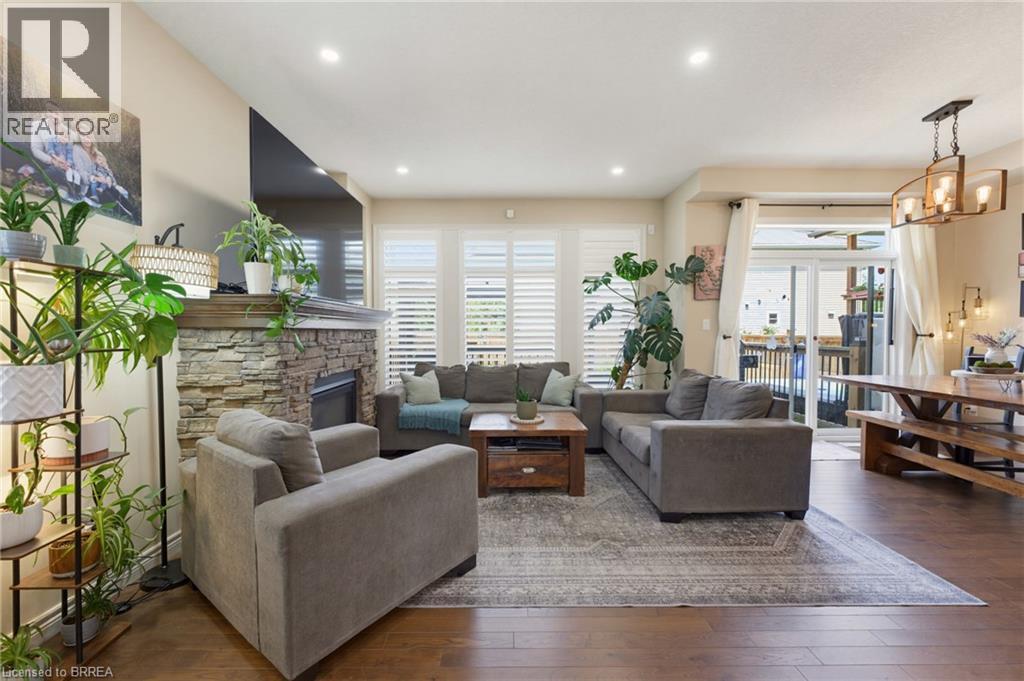63A CLENCH Avenue - 12