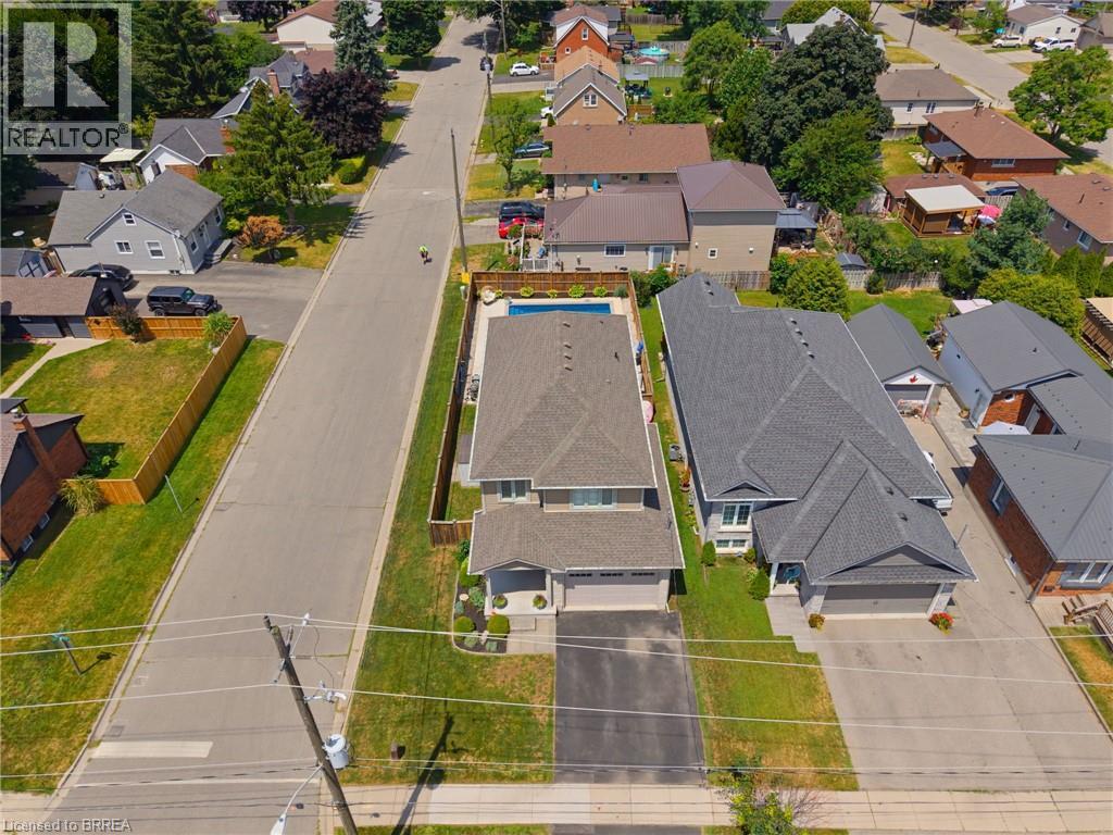 63A CLENCH Avenue - 41