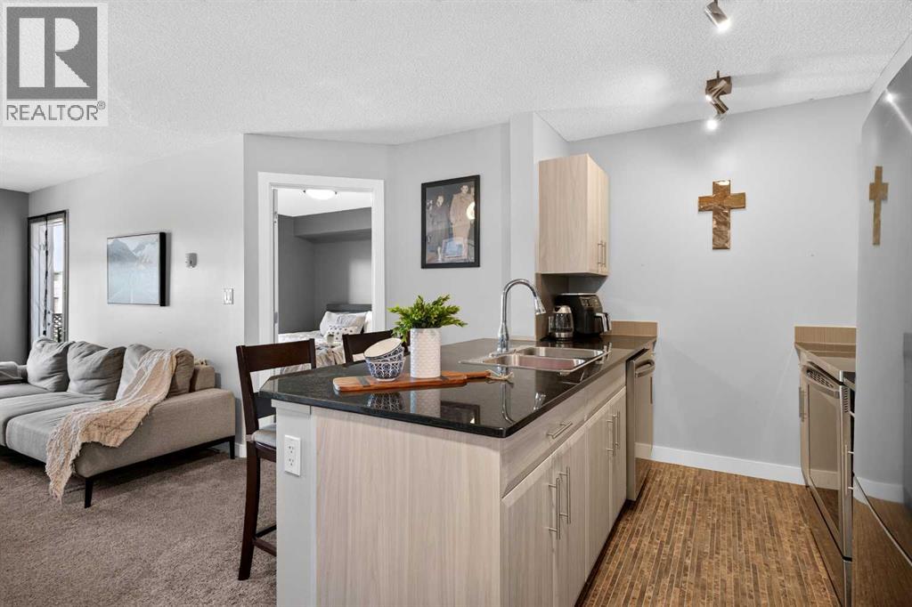 2403, 403 Mackenzie Way SW, Downtown, Airdrie photo 4