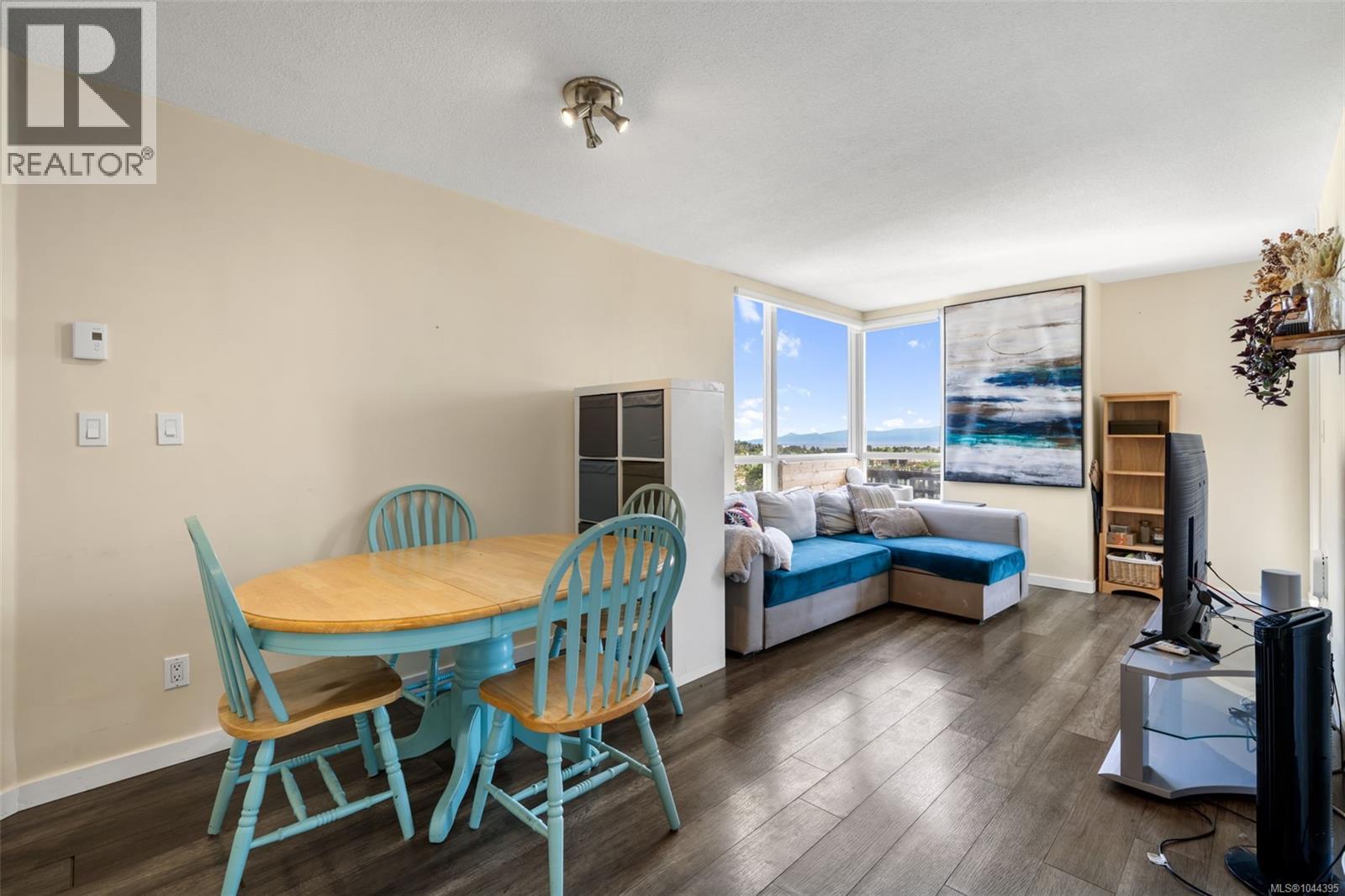 #904 930 Yates St - 4