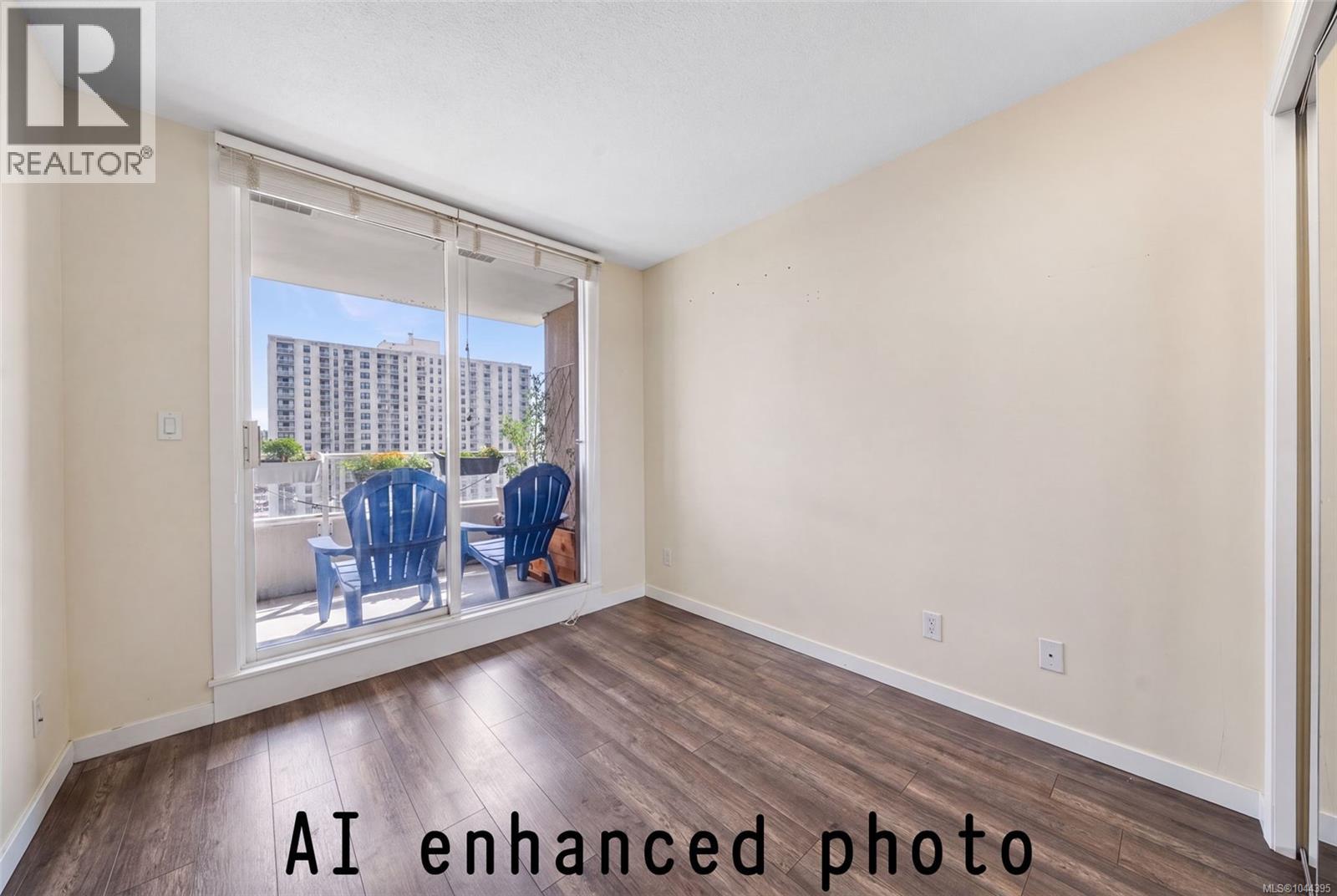 #904 930 Yates St - 16