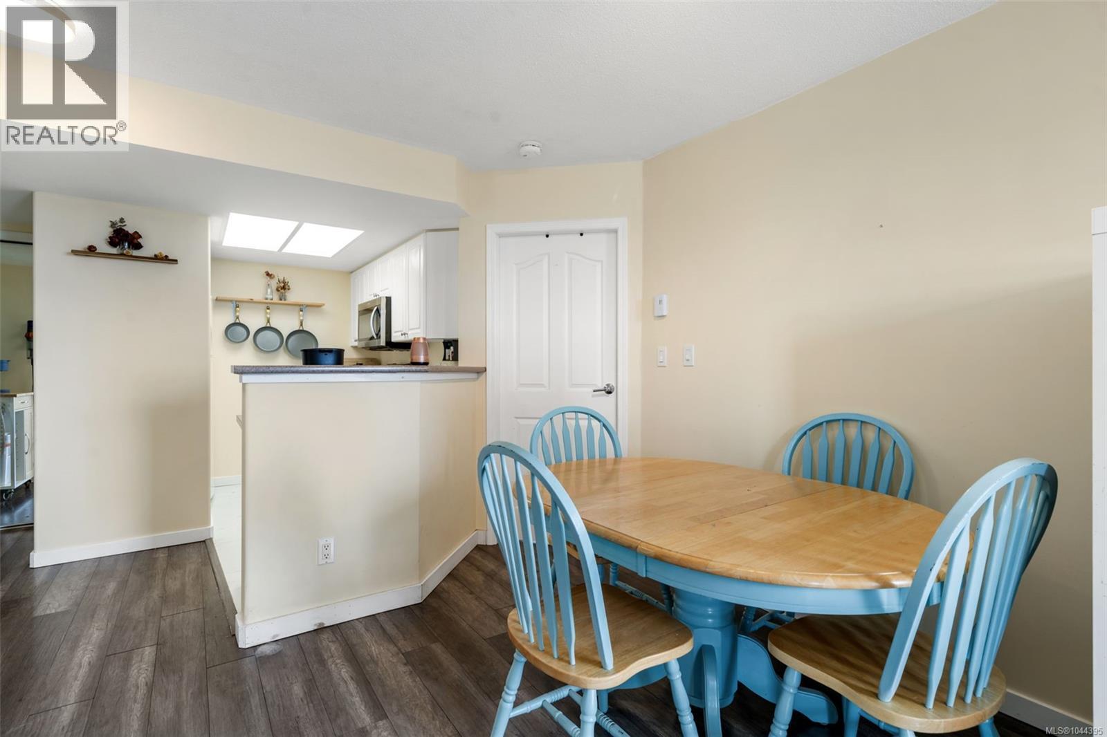 #904 930 Yates St - 7