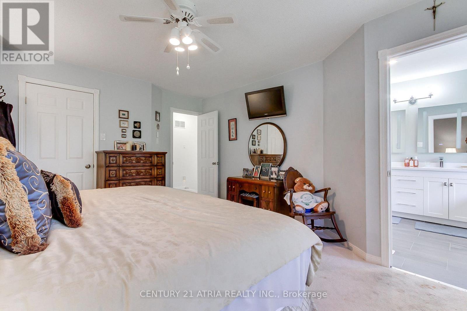 27 ANDERSON PLACE - 23