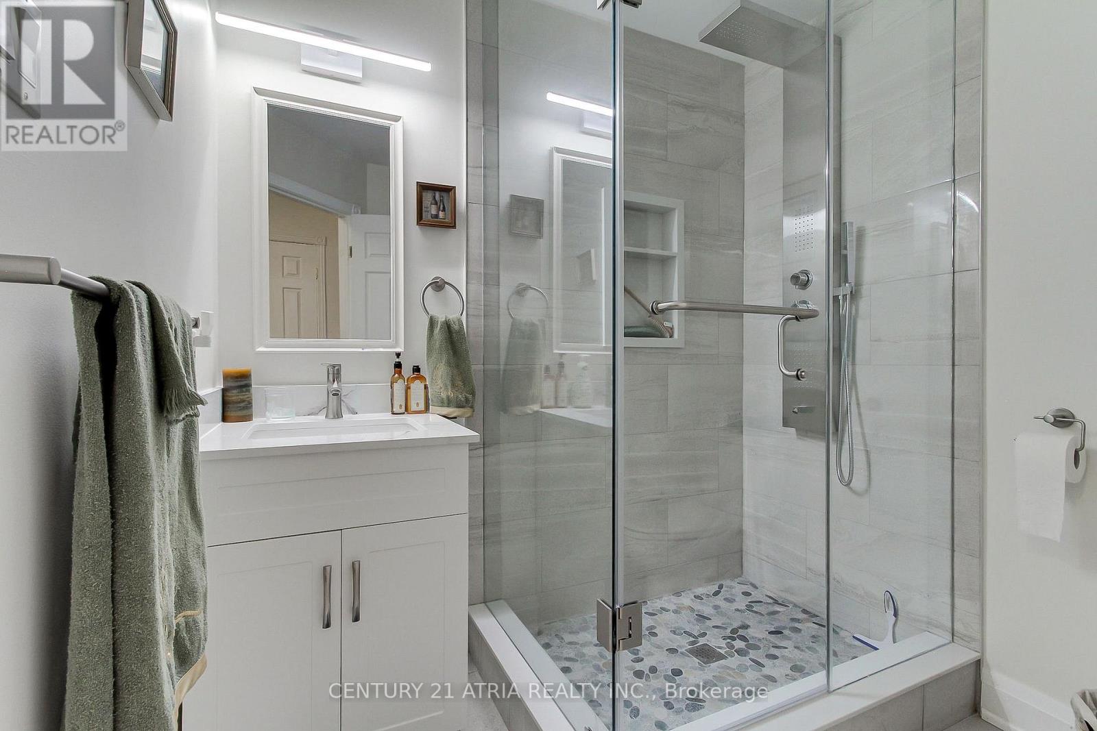 27 ANDERSON PLACE - 30