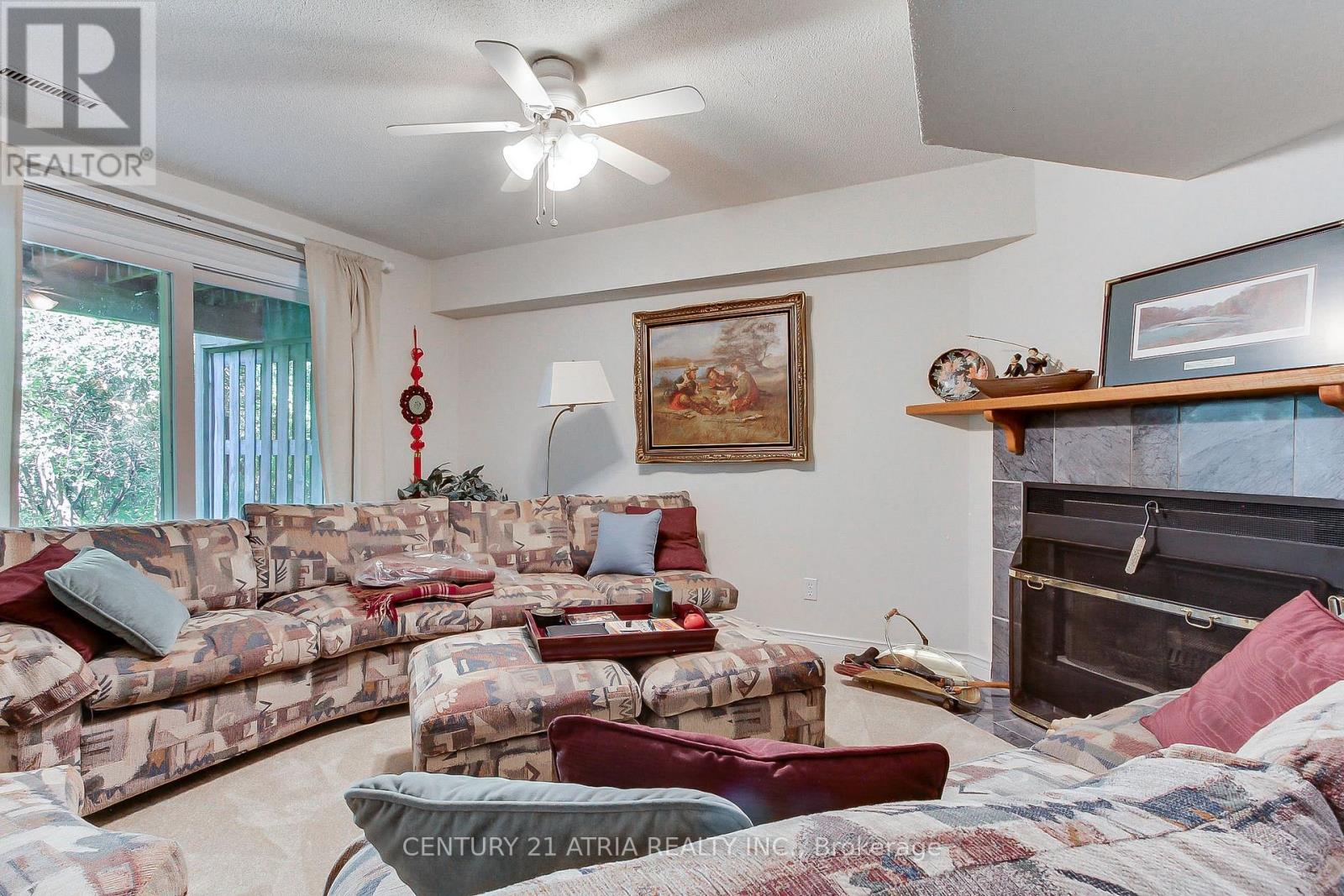 27 ANDERSON PLACE - 32