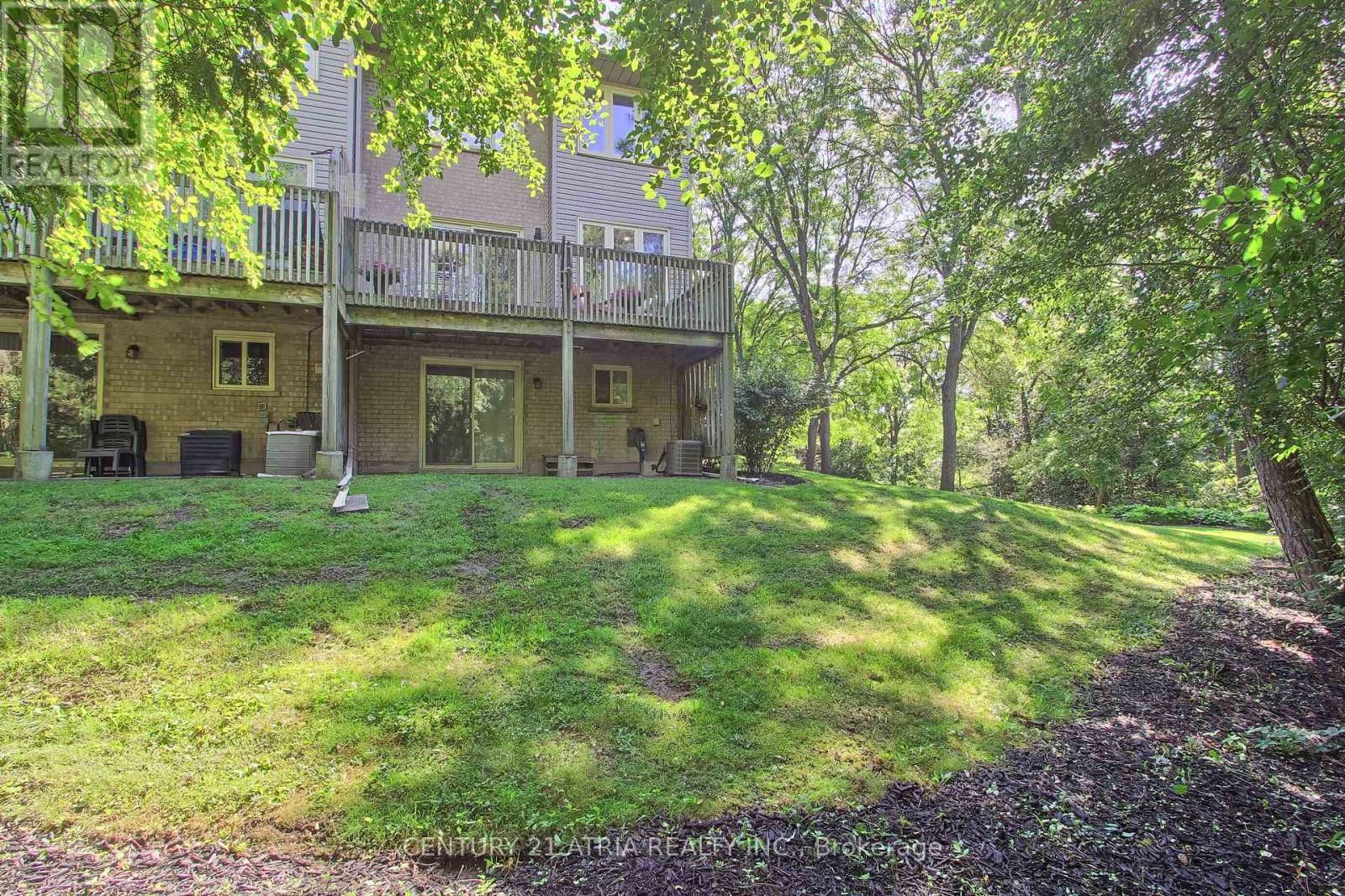 27 ANDERSON PLACE - 34