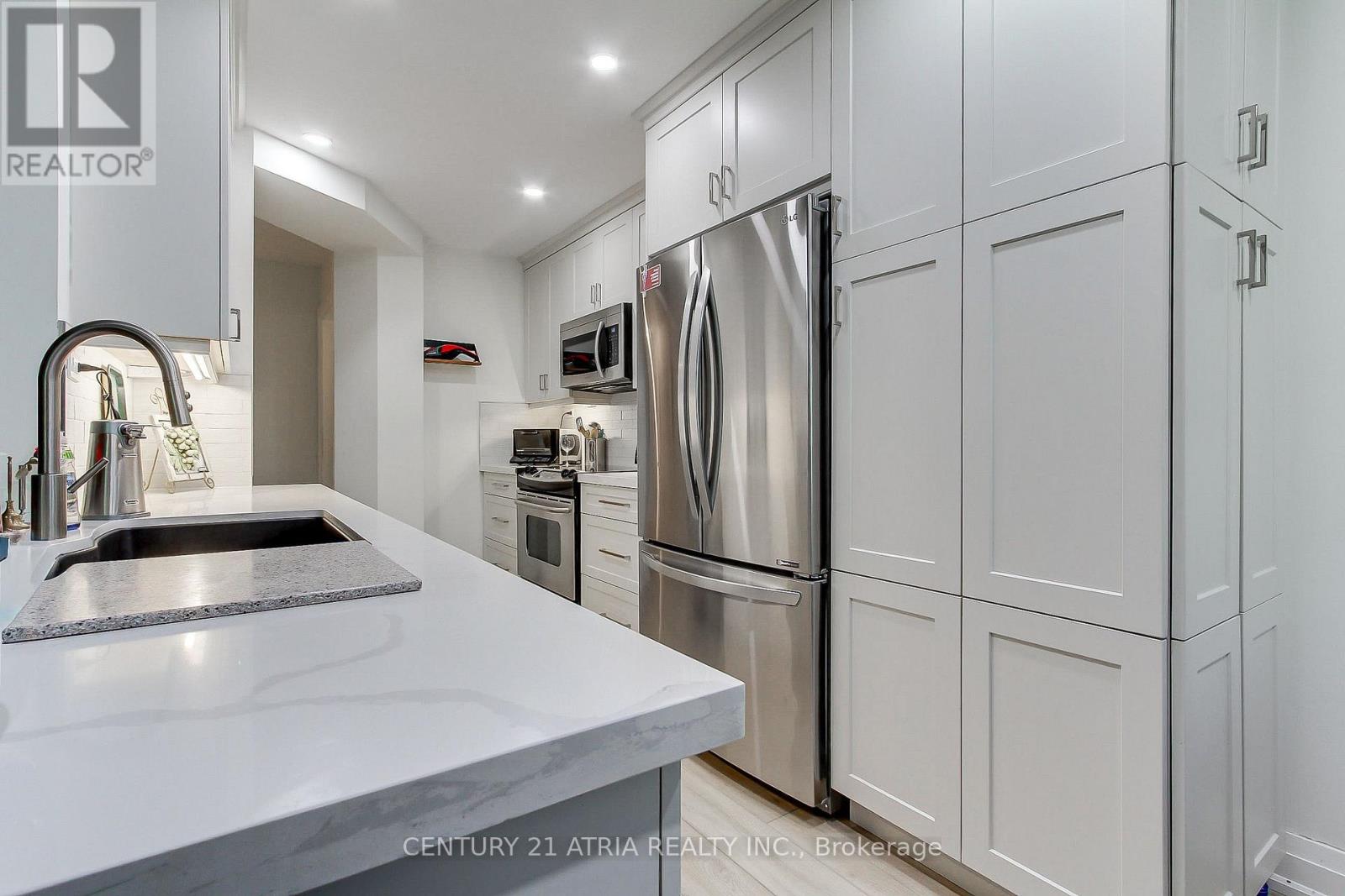 27 ANDERSON PLACE - 7