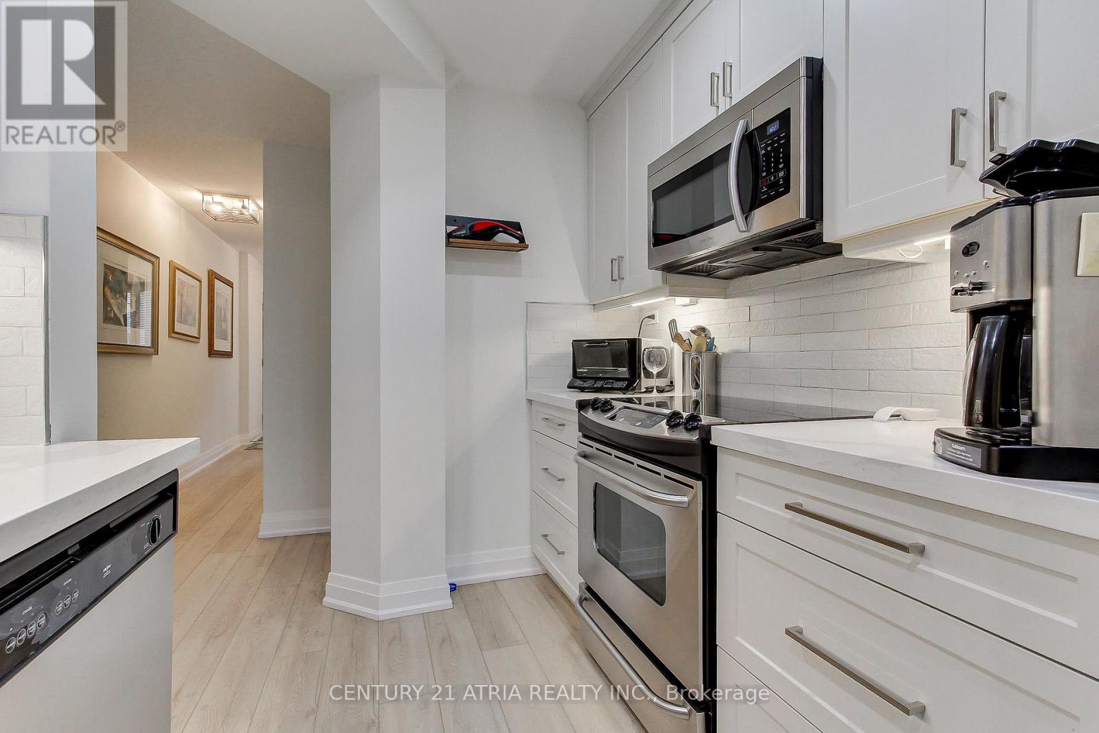 27 ANDERSON PLACE - 9