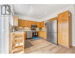 Kitchen - 69 Summerset Drive, Barrie, ON L4N0B1 Photo 12