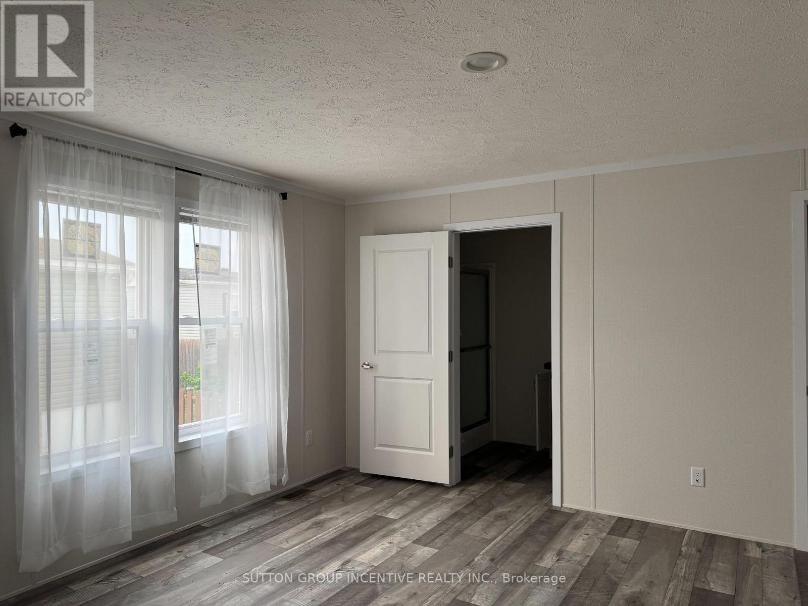 182 REMI CRESCENT - Image 6