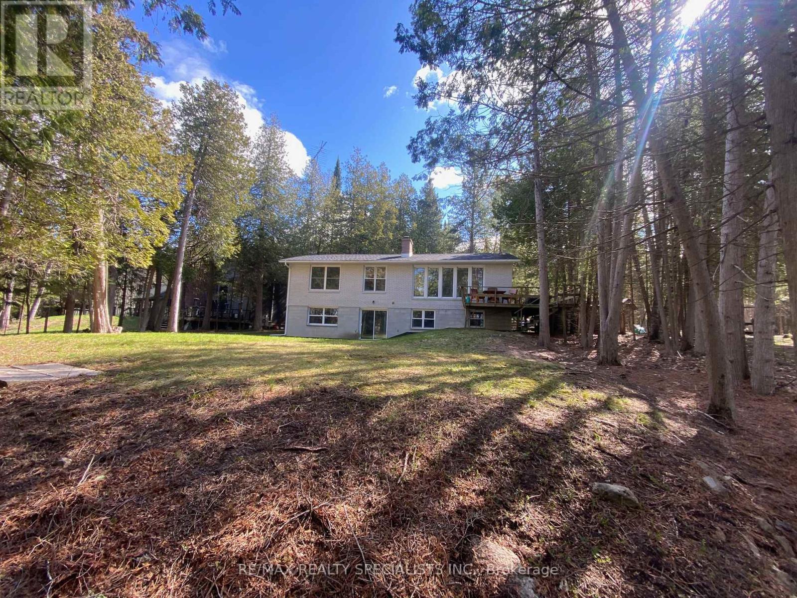 384 INDIAN POINT ROAD - 38