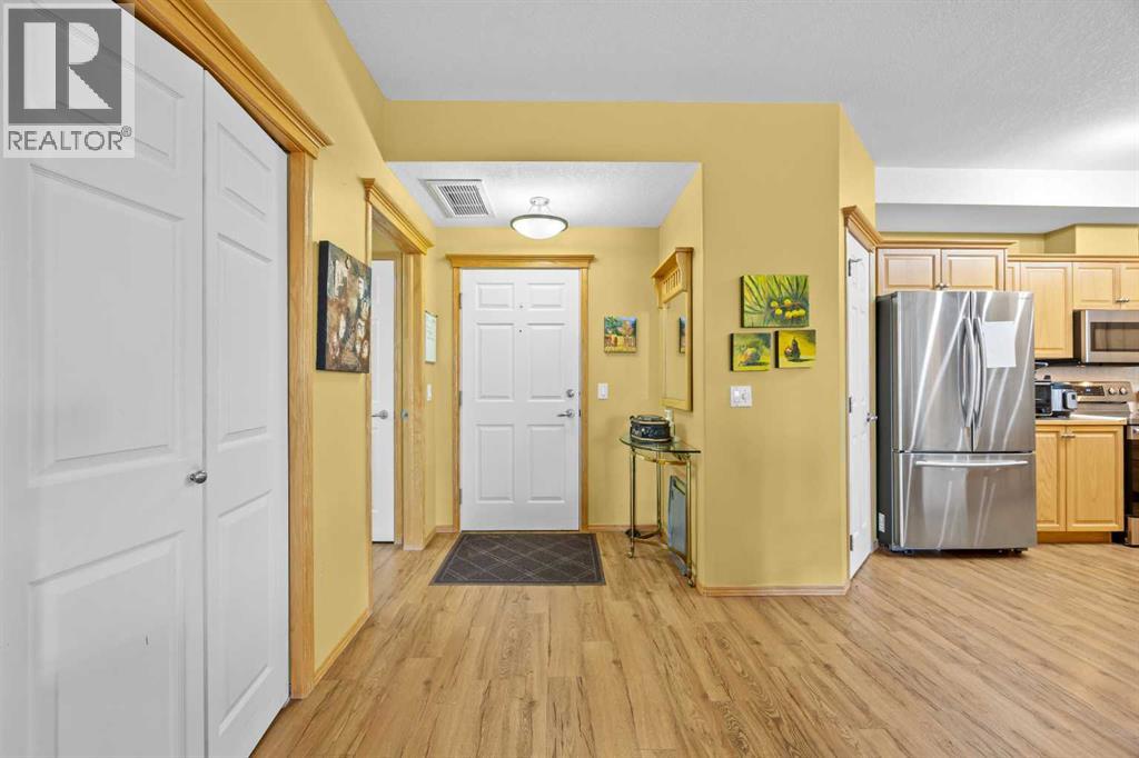 225, 15 Everstone Drive SW, Evergreen, Calgary photo 2
