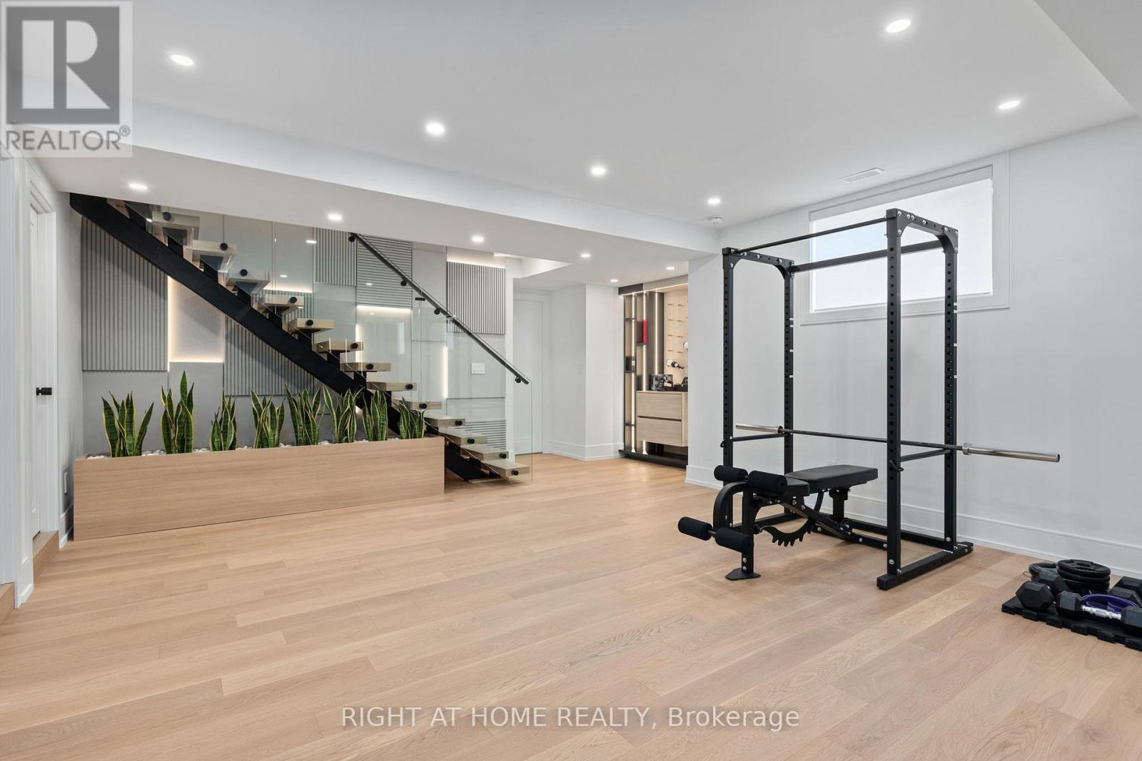 33 THORNDALE AVENUE - Image 41