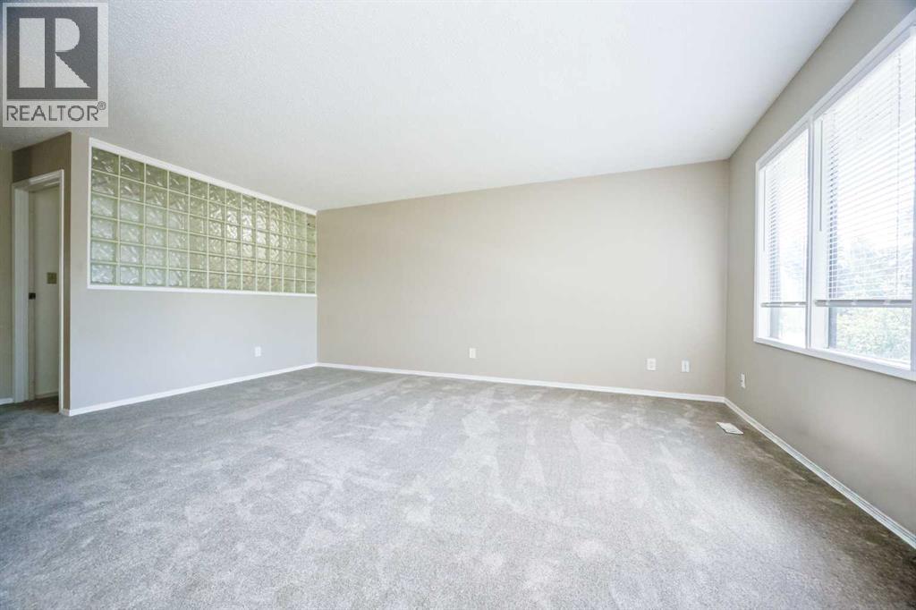 9340 67 Avenue - Image 11