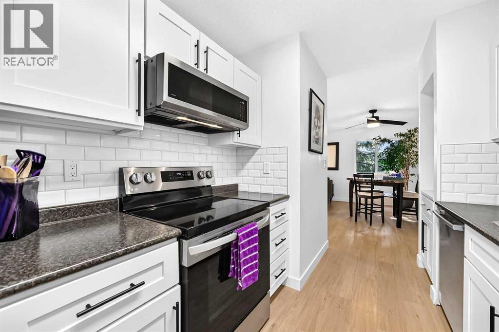 D, 109 Stanley Avenue, Heritage Okotoks, Okotoks photo 1