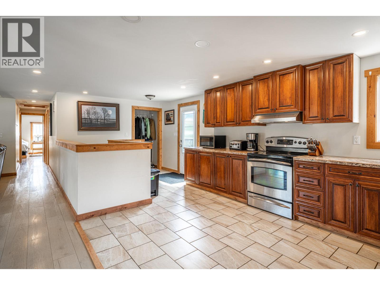 22 Pemberton Road - 35