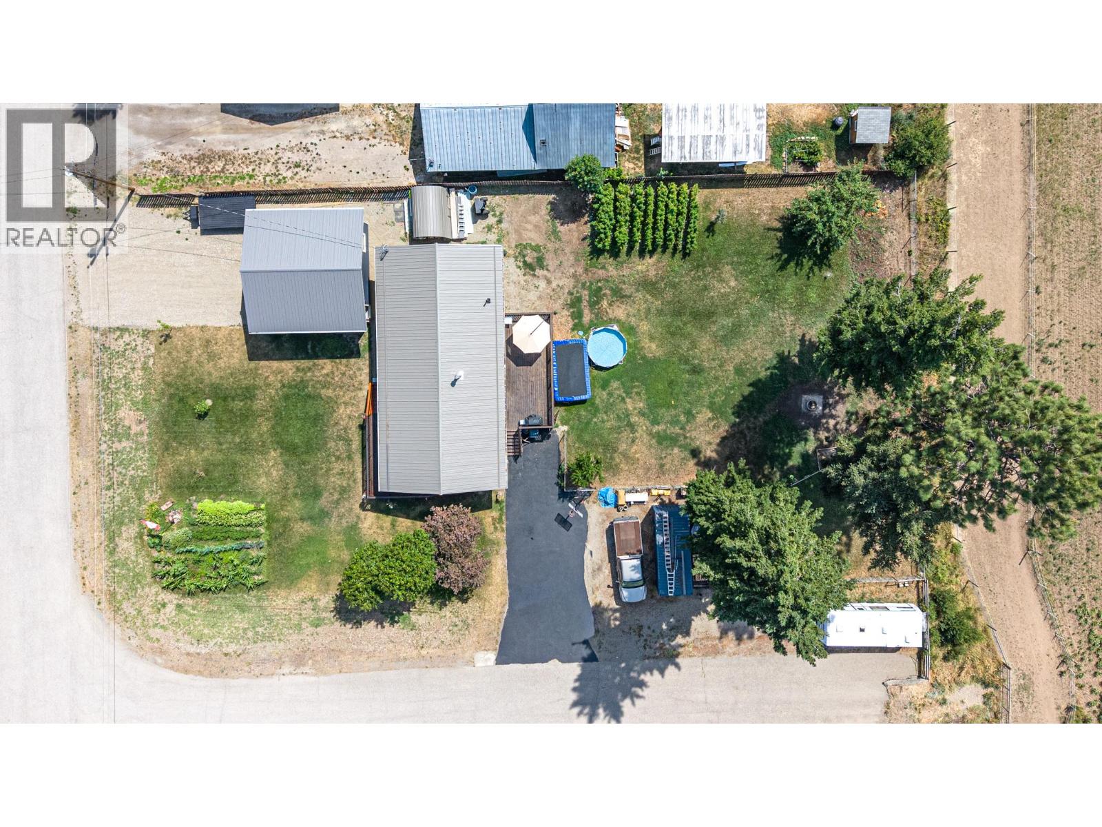 22 Pemberton Road - 15