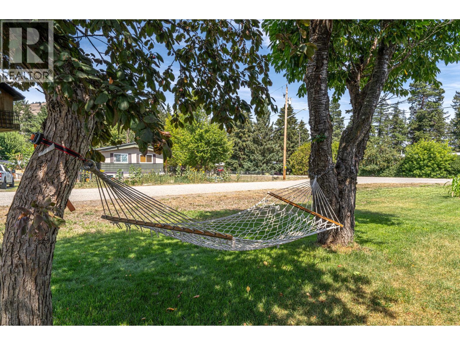 22 Pemberton Road - 25