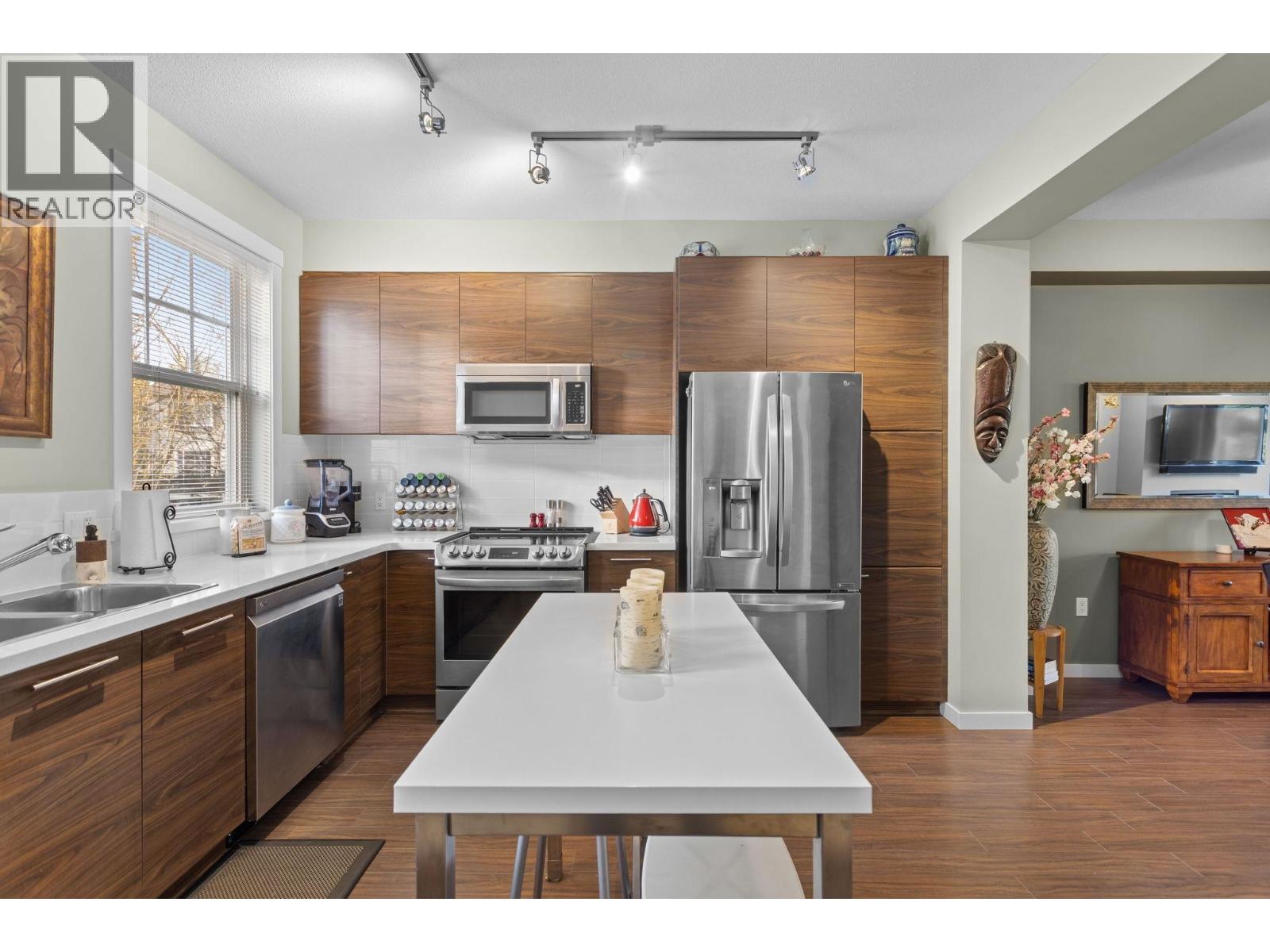 25 2495 DAVIES AVENUE, Port Coquitlam
