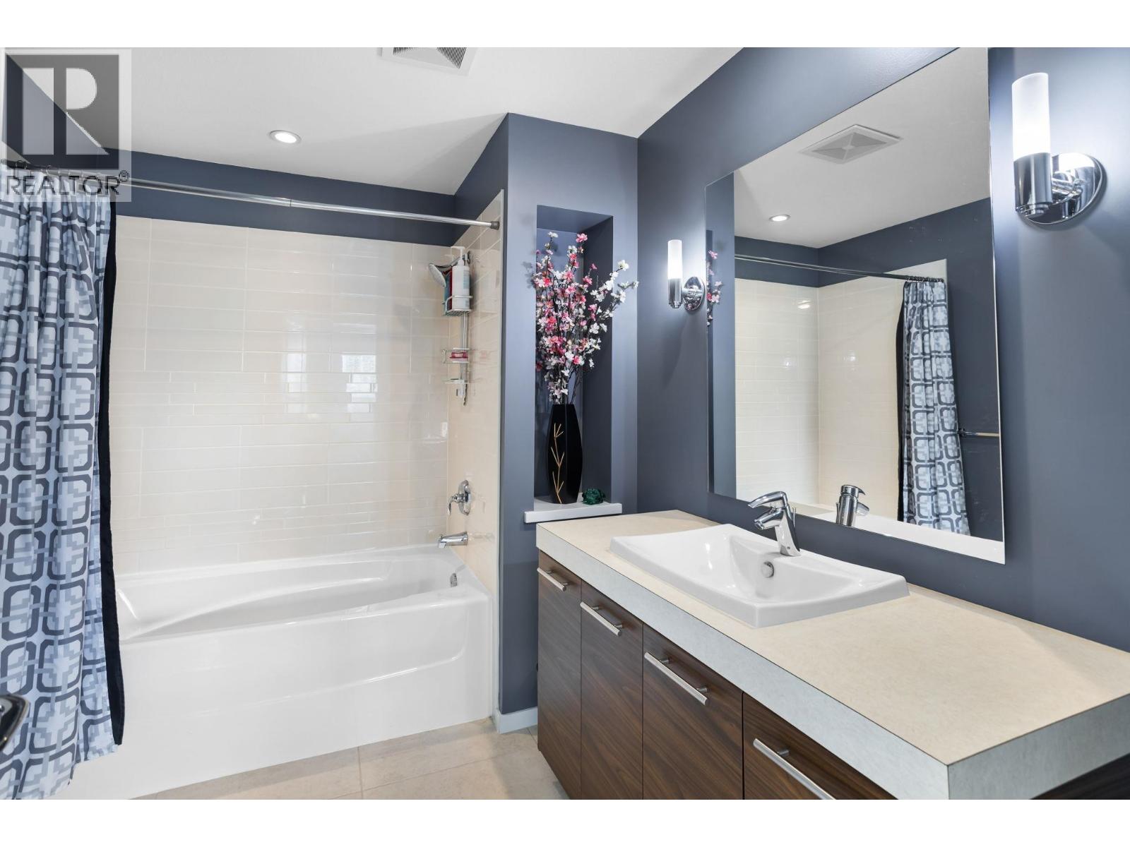 25 2495 DAVIES AVENUE, Port Coquitlam