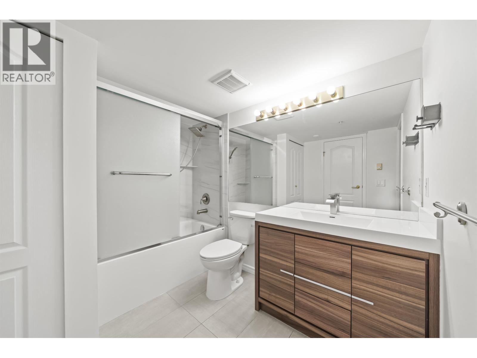 301 1669 GRANT AVENUE, Port Coquitlam