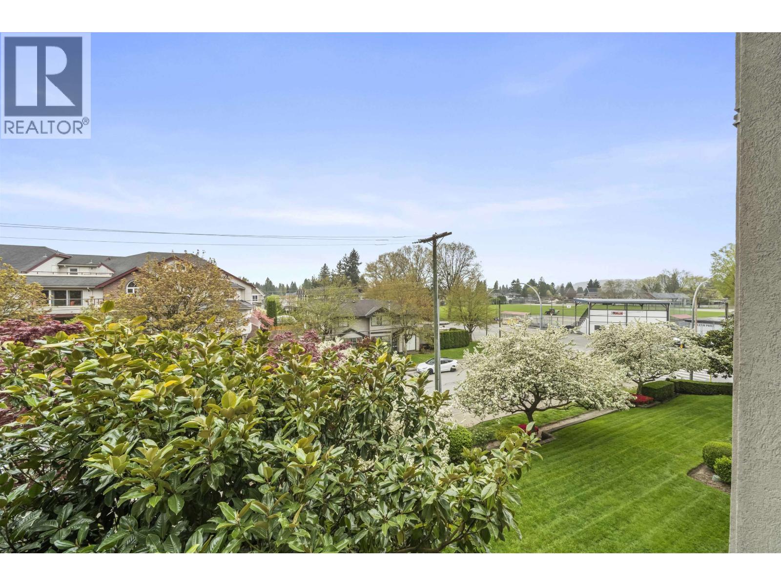 301 1669 GRANT AVENUE, Port Coquitlam