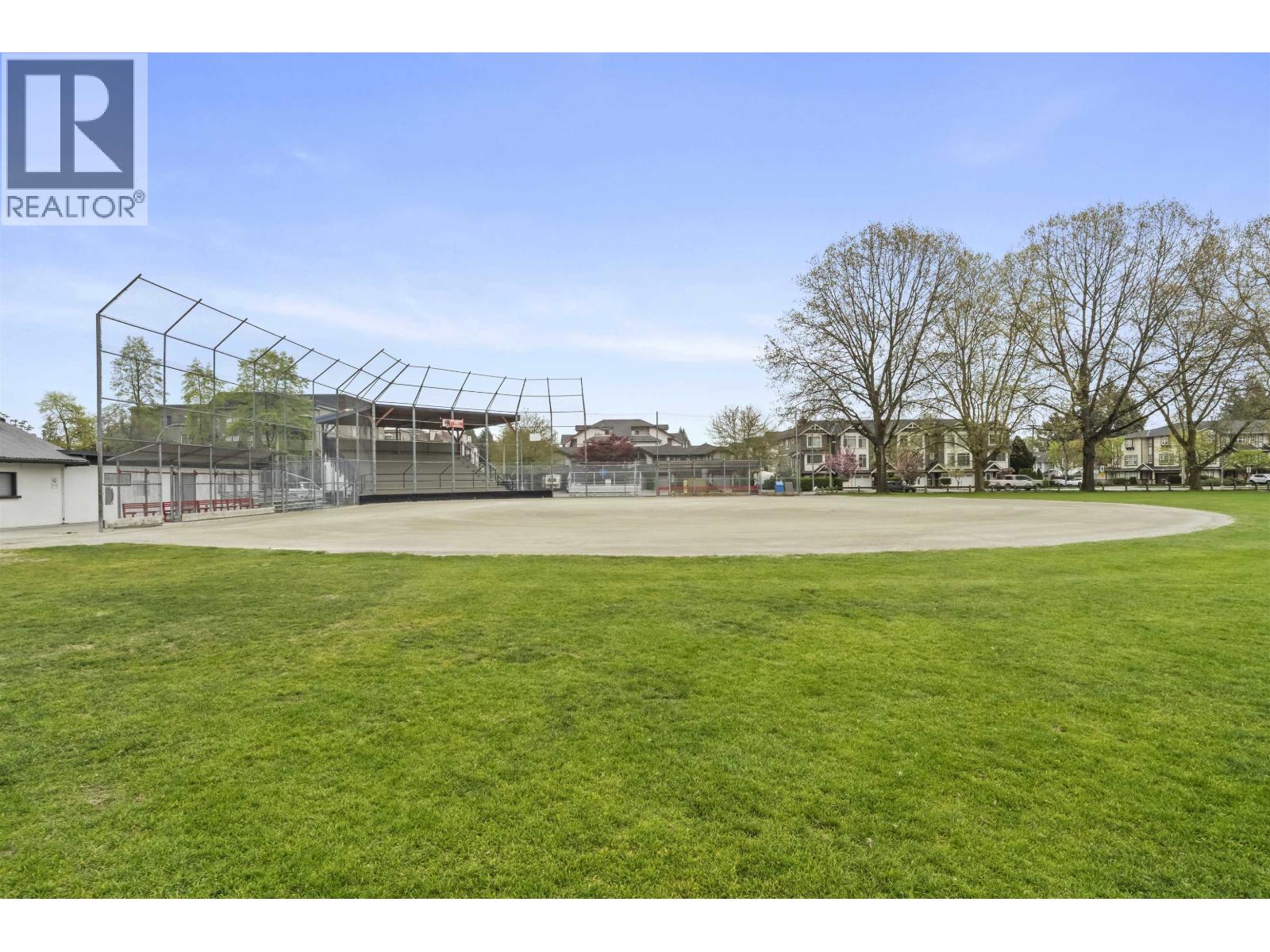 301 1669 GRANT AVENUE, Port Coquitlam