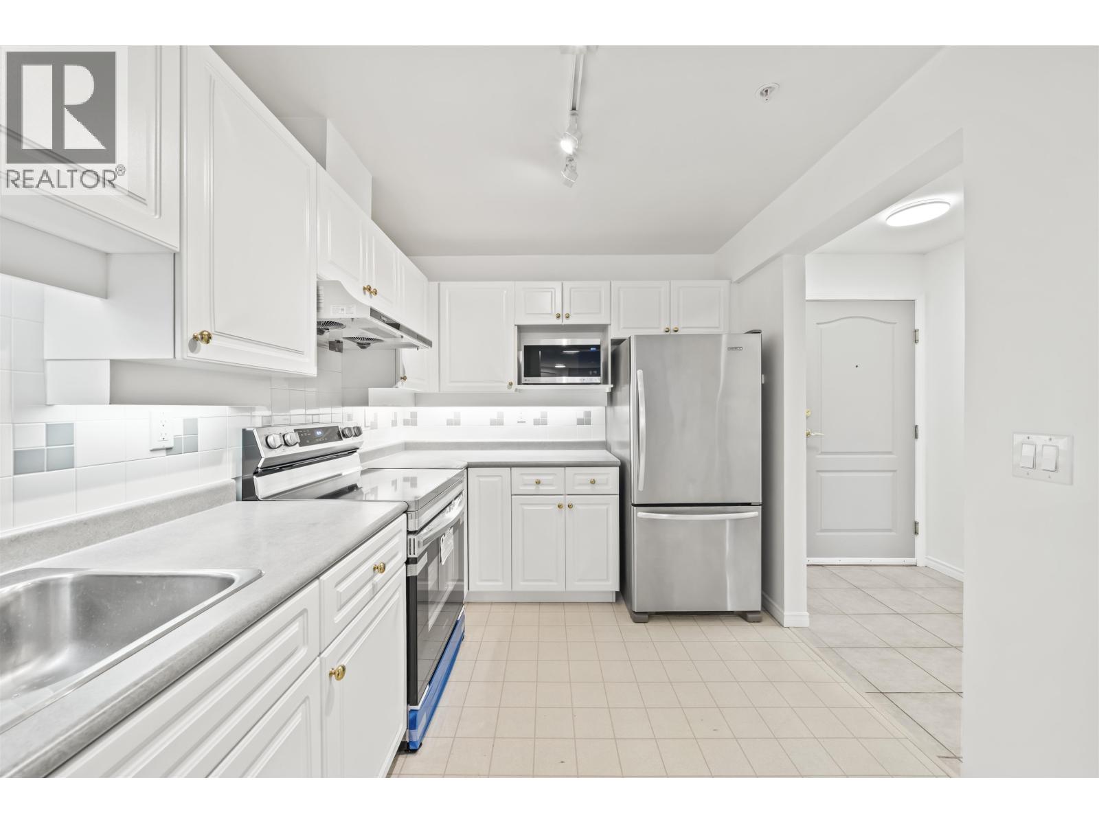 301 1669 GRANT AVENUE, Port Coquitlam