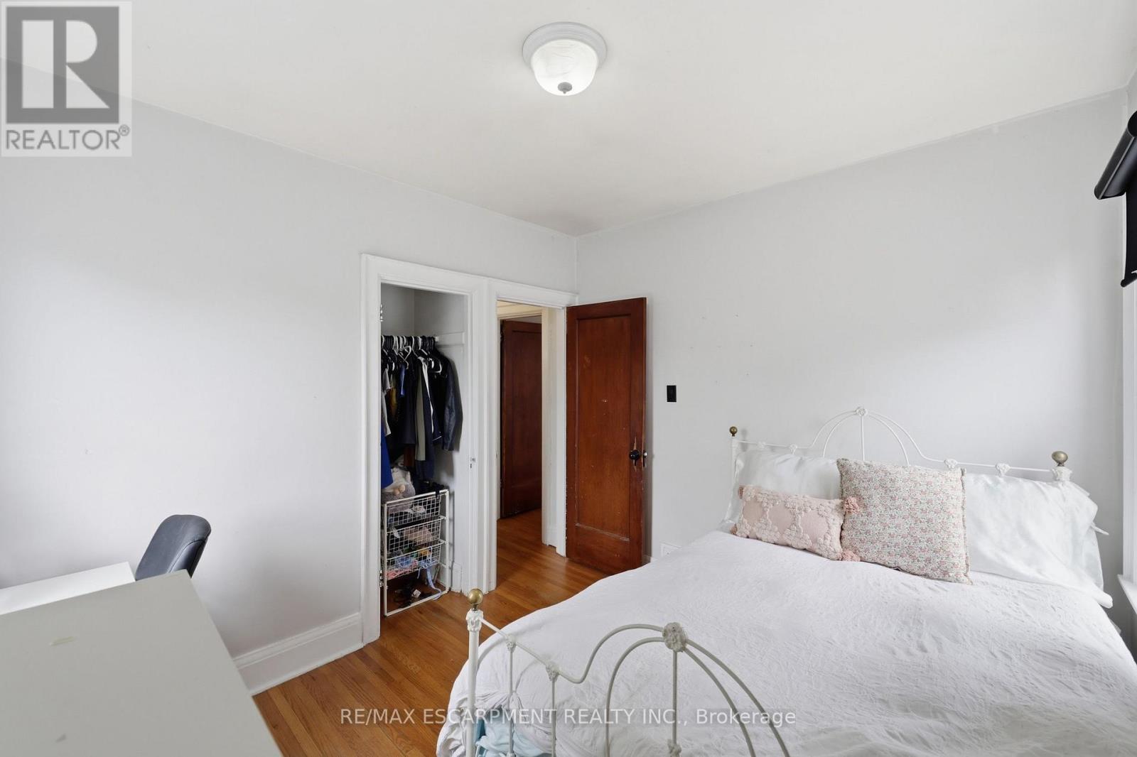 2153 CAROLINE STREET - 21