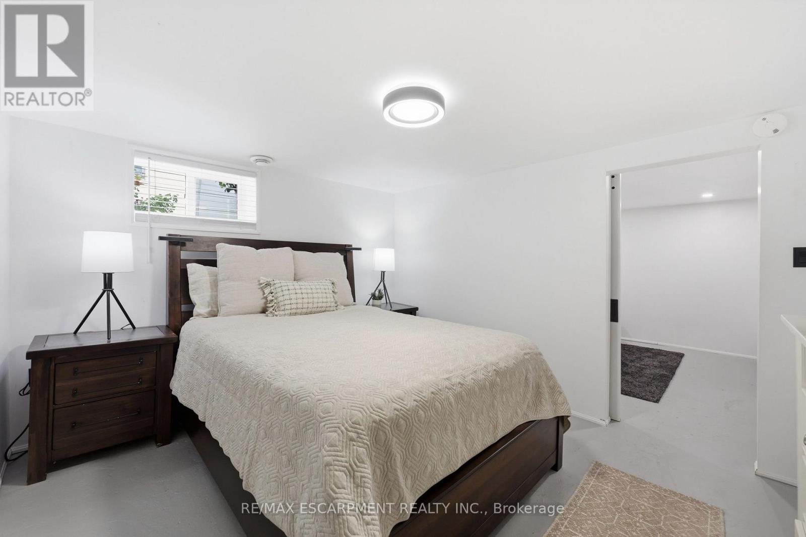 2153 CAROLINE STREET - 27
