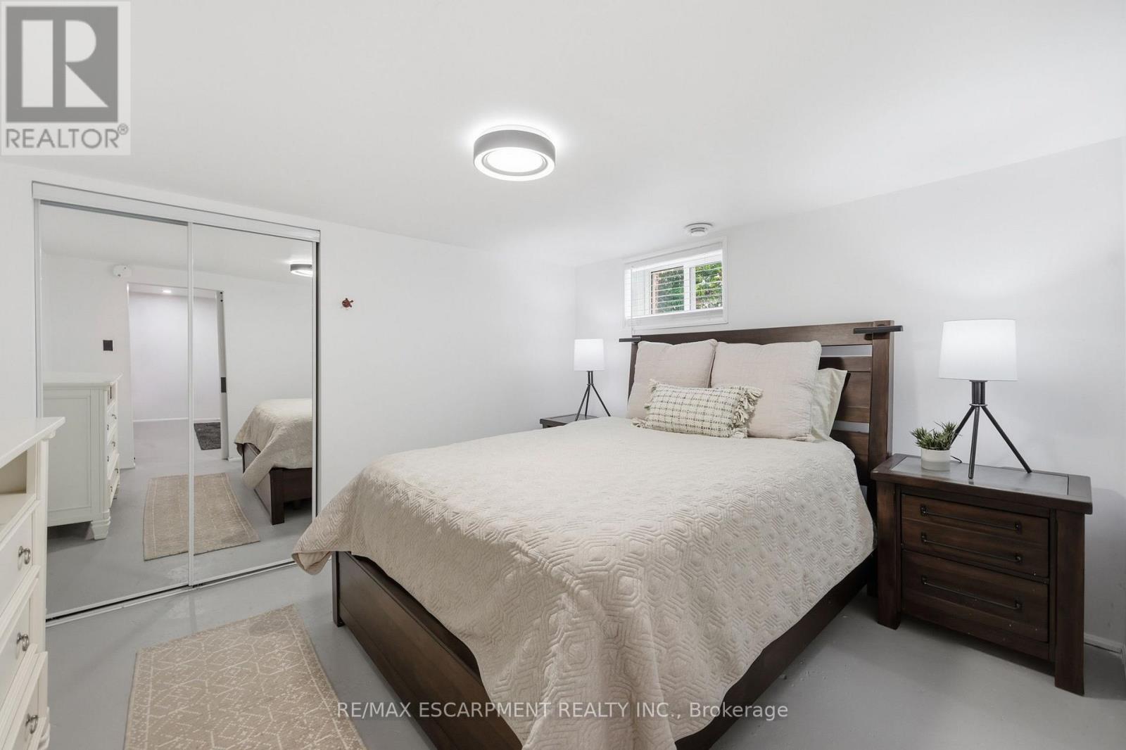 2153 CAROLINE STREET - 28