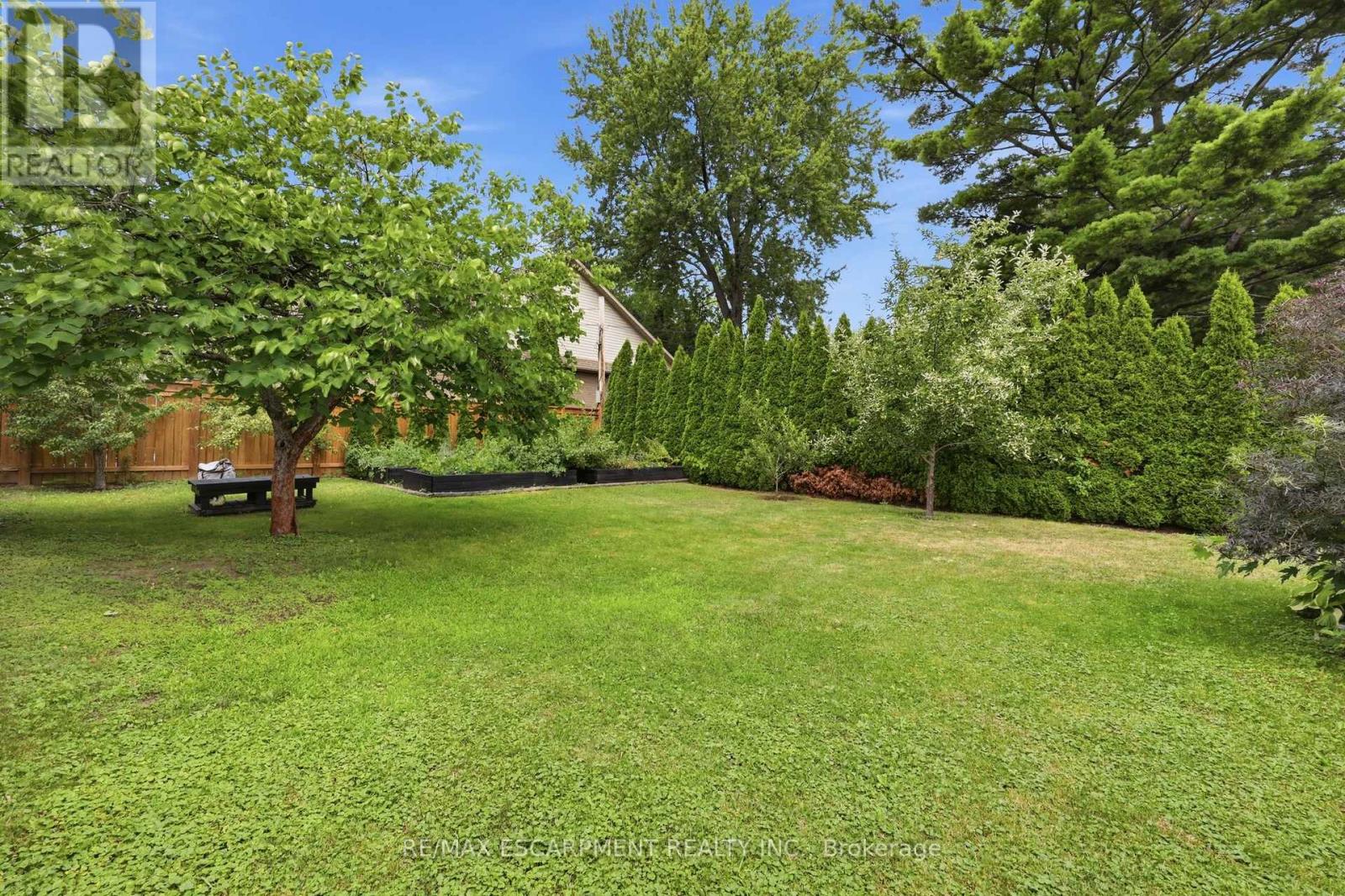 2153 CAROLINE STREET - 36