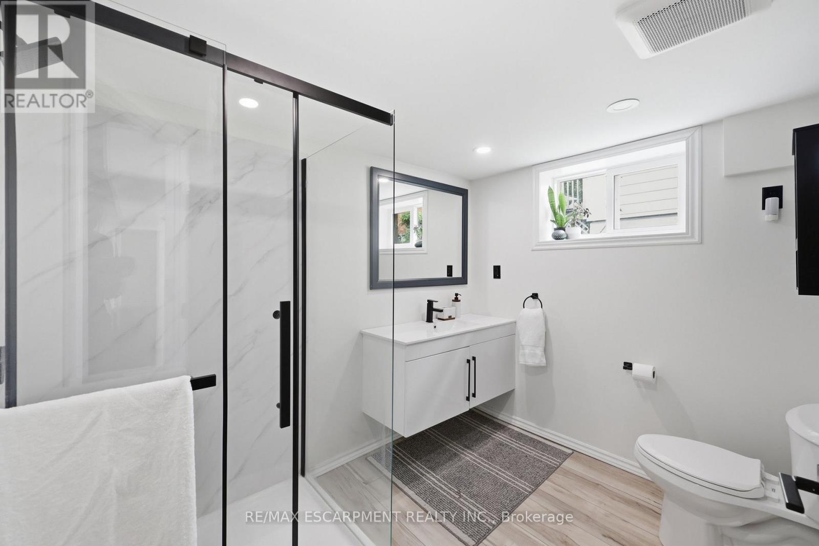 2153 CAROLINE STREET - 29
