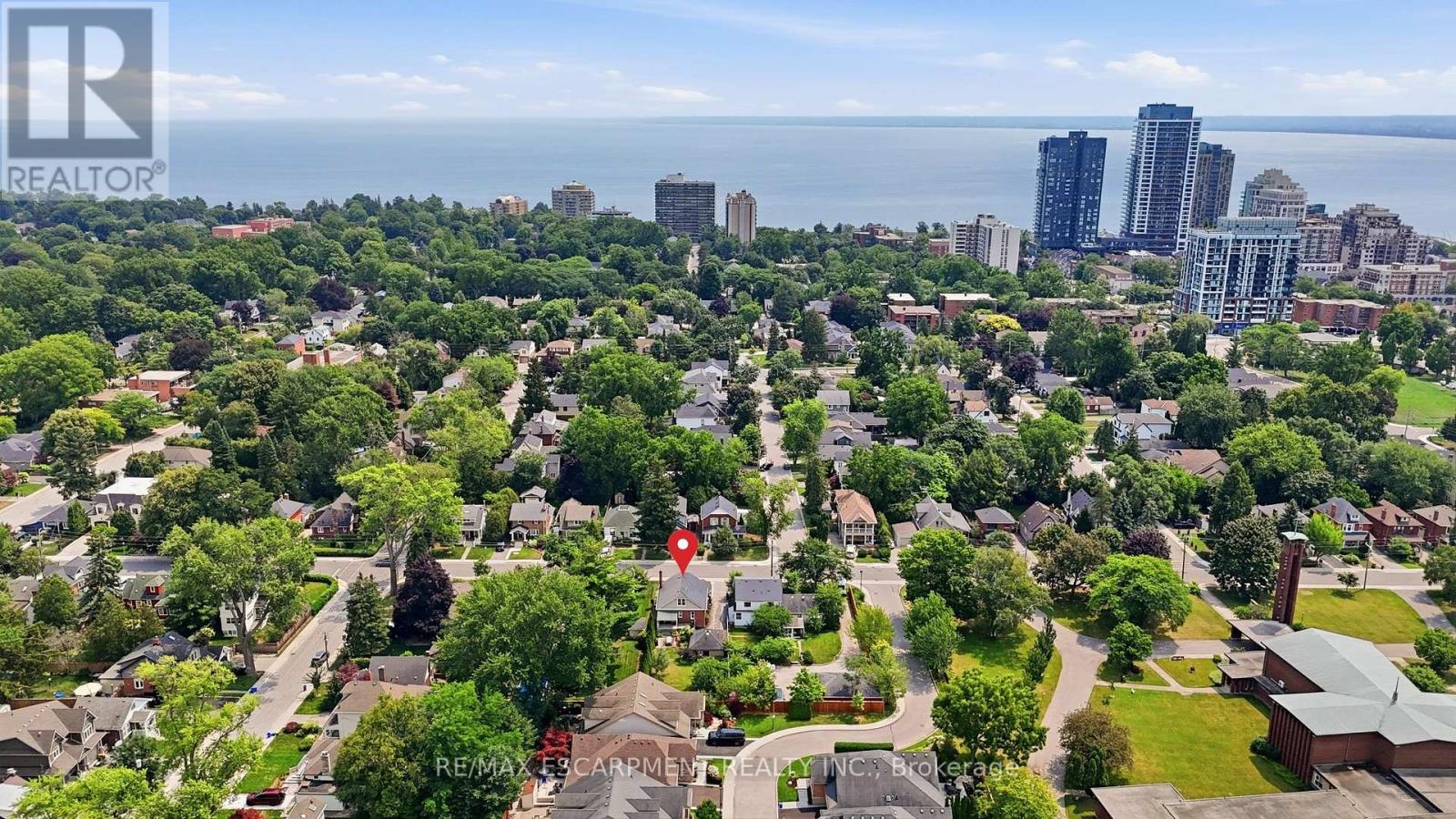 2153 CAROLINE STREET - 40