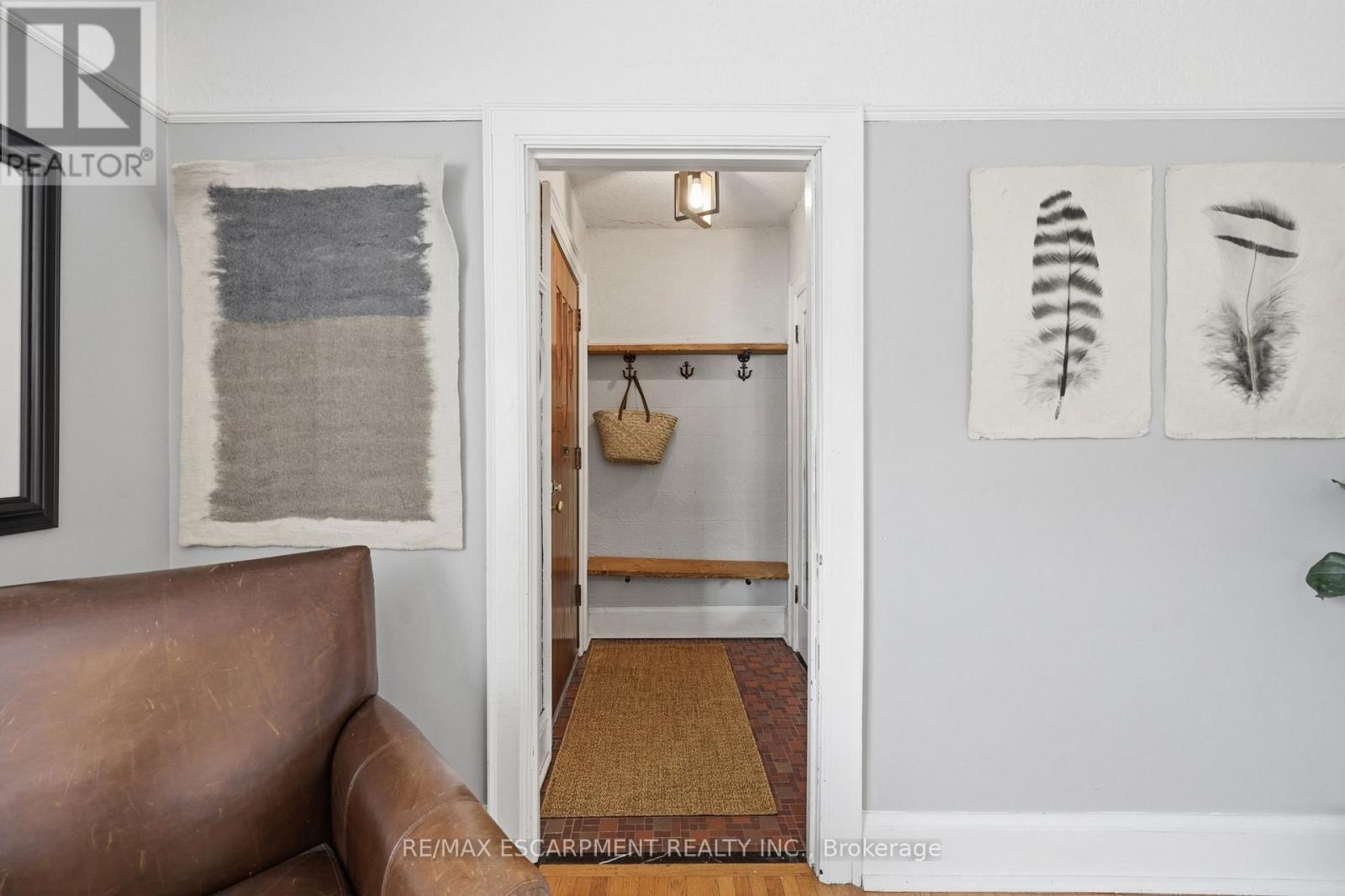 2153 CAROLINE STREET - 6