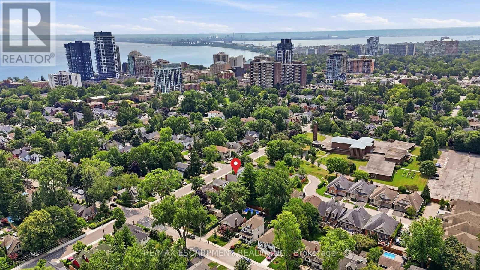 2153 CAROLINE STREET - 3
