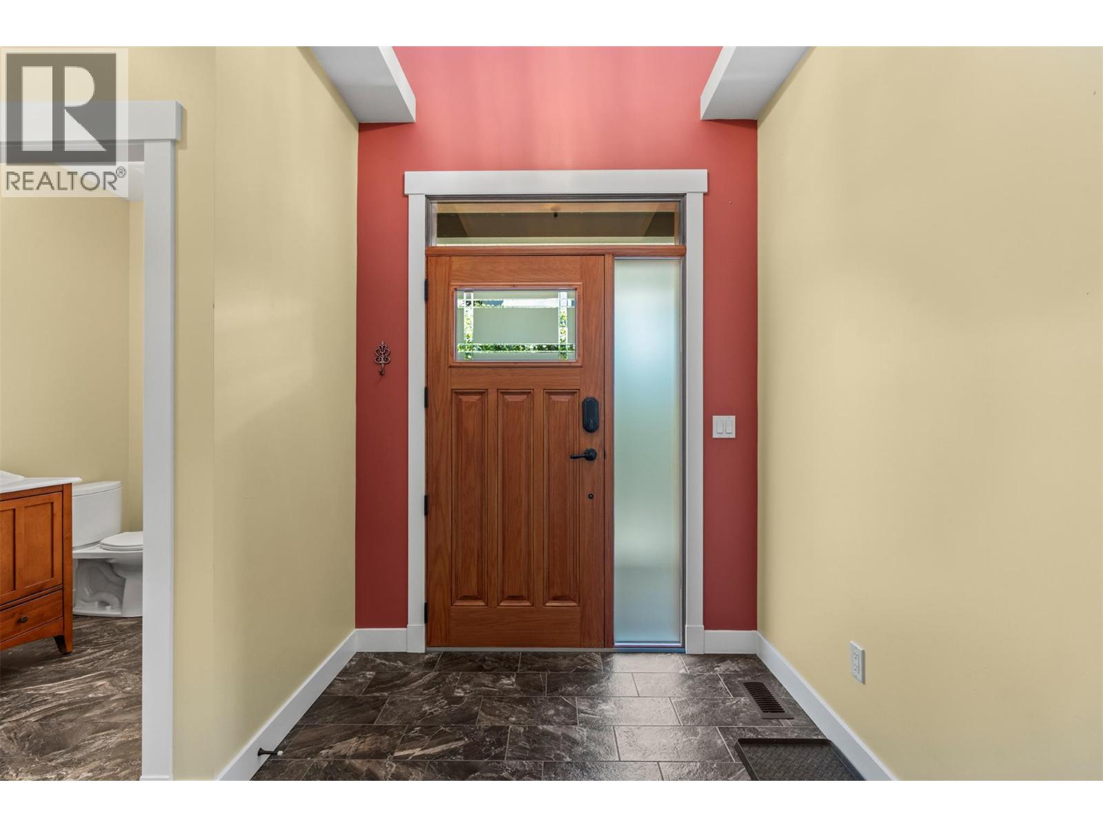 #32 2444 York Avenue - 9