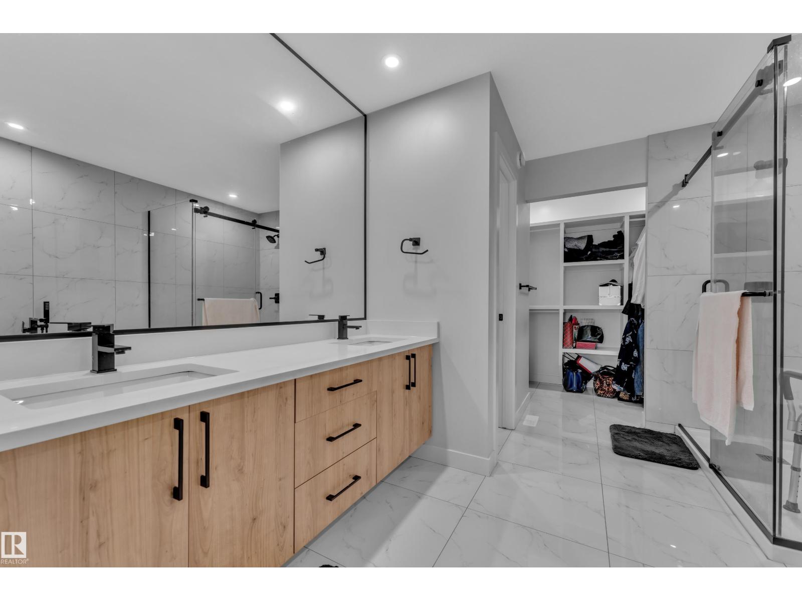 3615 42 AV - Image 31