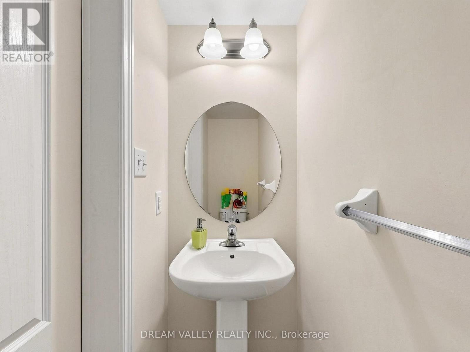 8 ZEZEL WAY - Image 12
