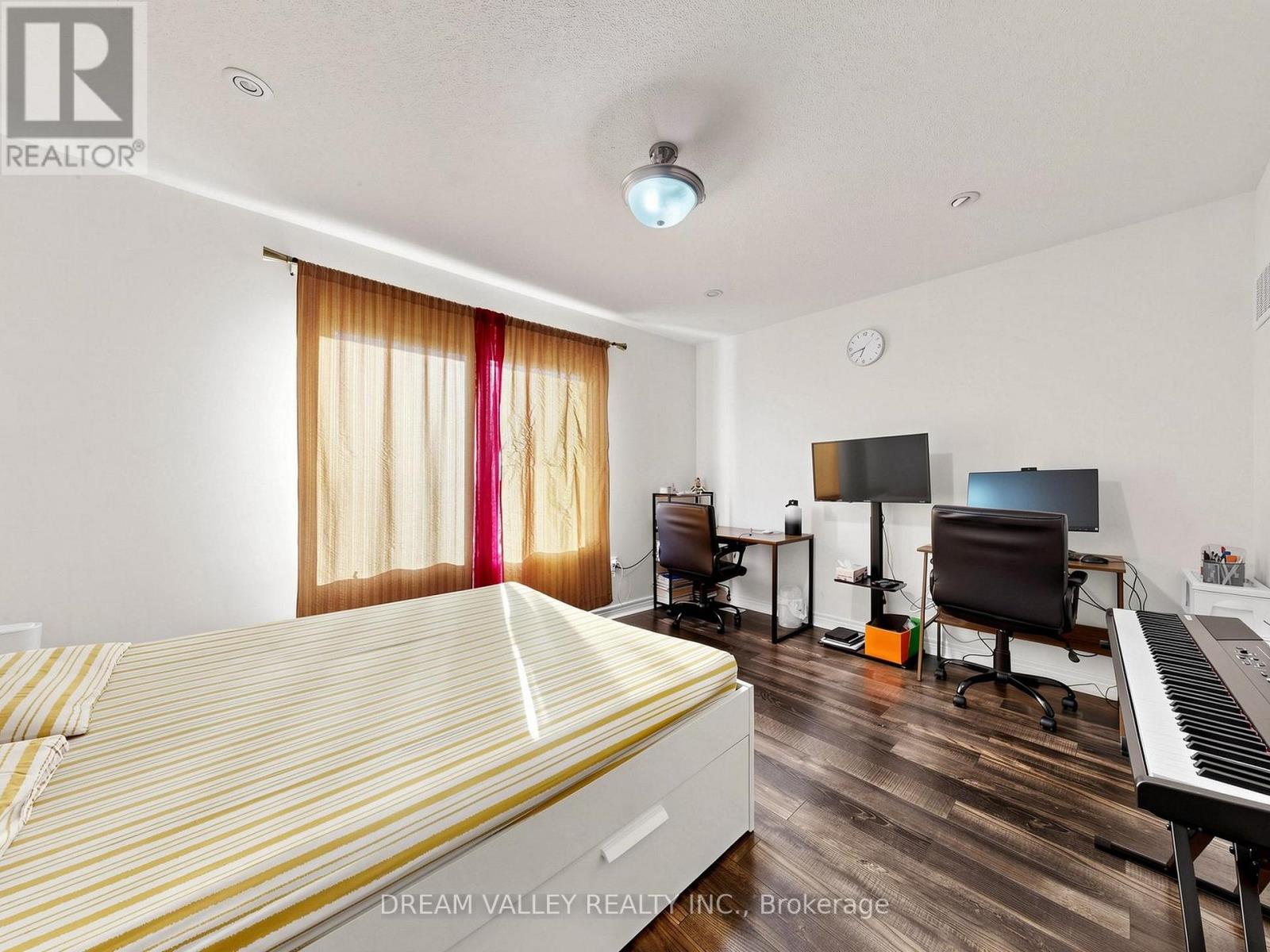 8 ZEZEL WAY - Image 18