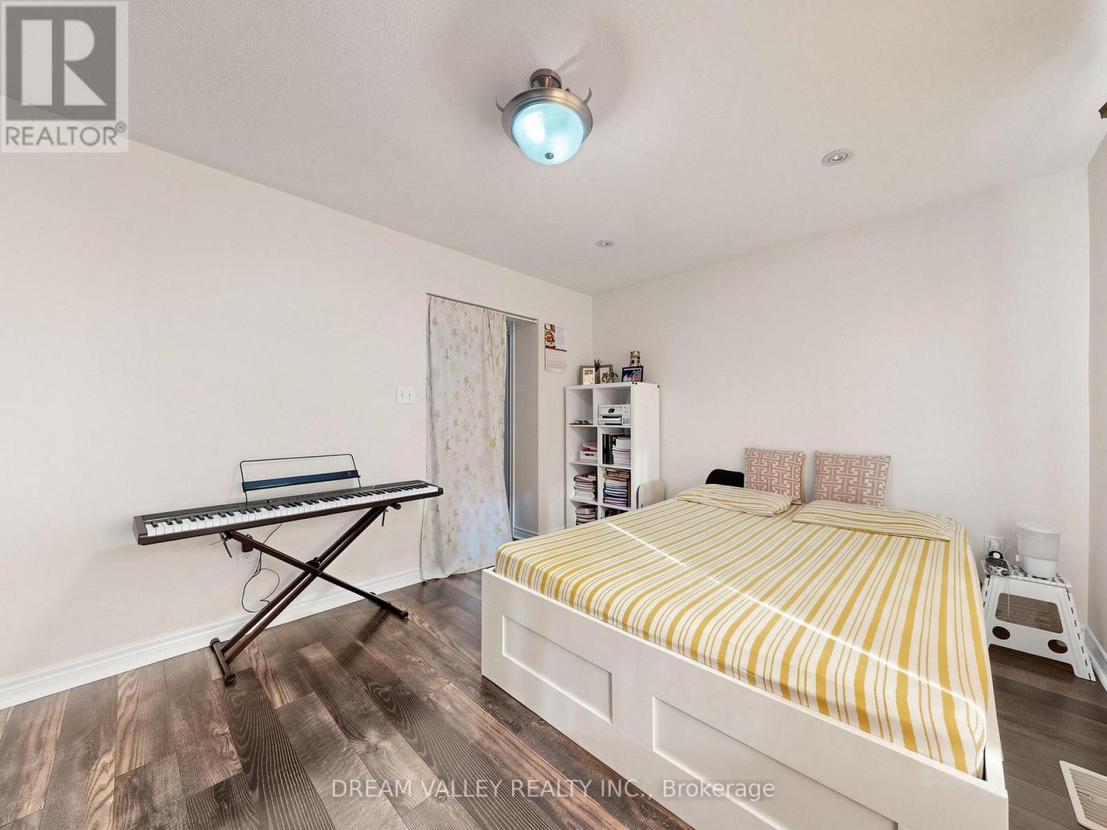 8 ZEZEL WAY - Image 19
