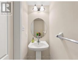 8 Zezel Way, Toronto, ON M1P0C3 Photo 12